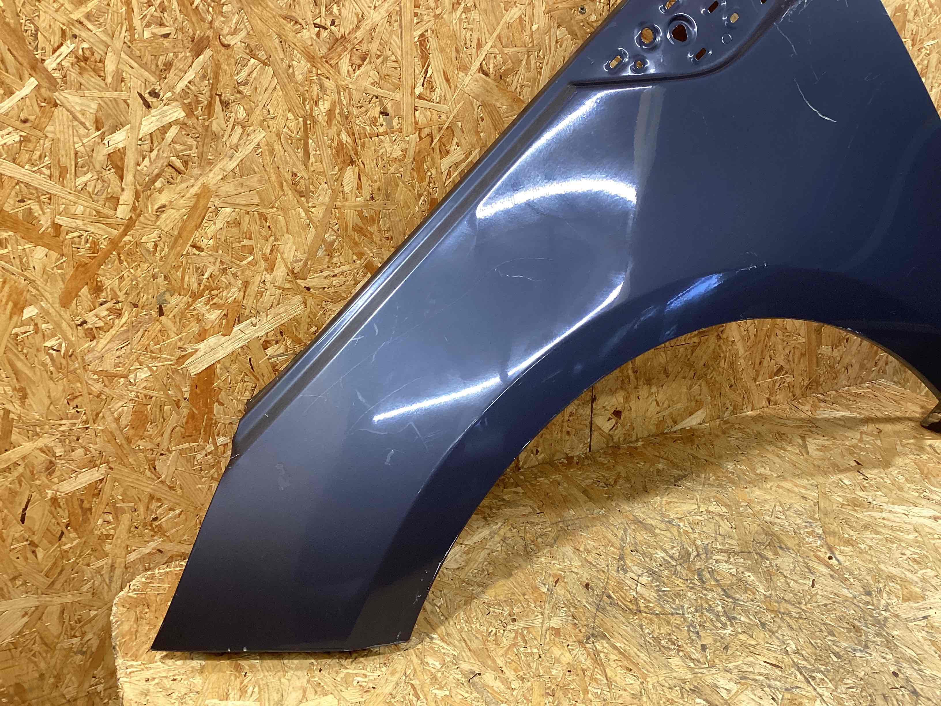 Крыло переднее левое Land Rover Range Rover Sport L461 061025-106