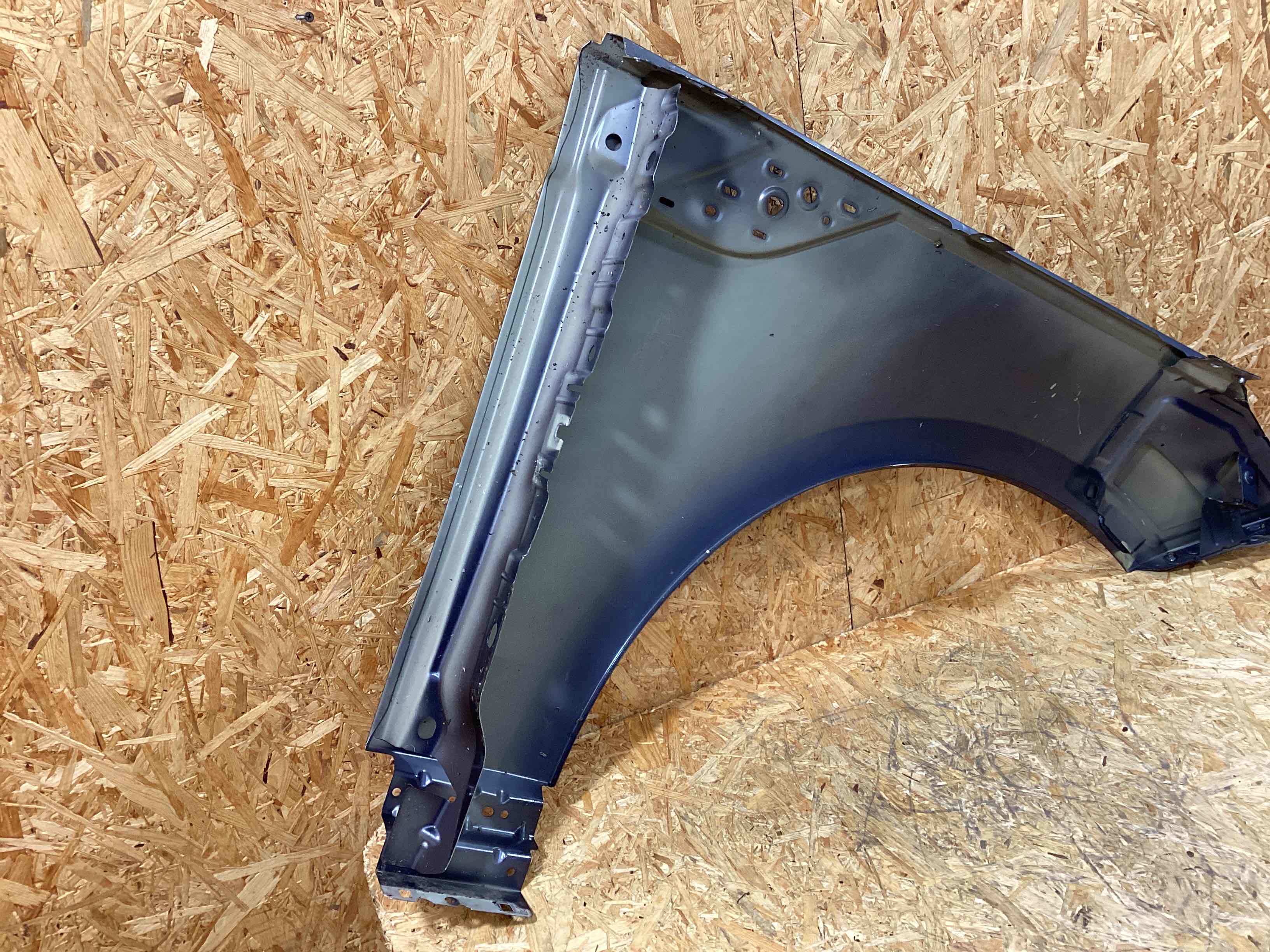 Крыло переднее левое Land Rover Range Rover Sport L461 061025-106