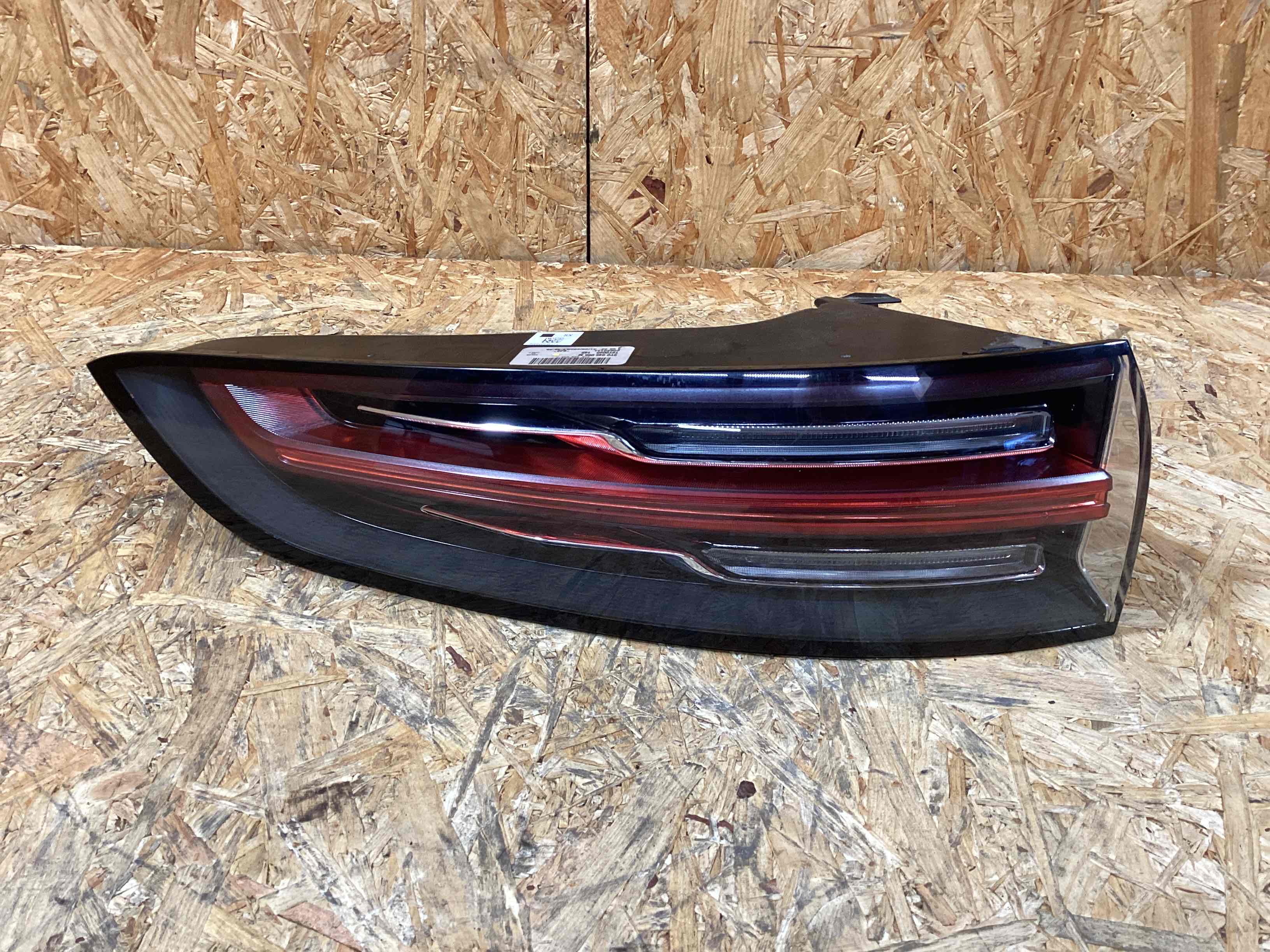 Фонарь задний левый Porsche Cayenne 061025-119