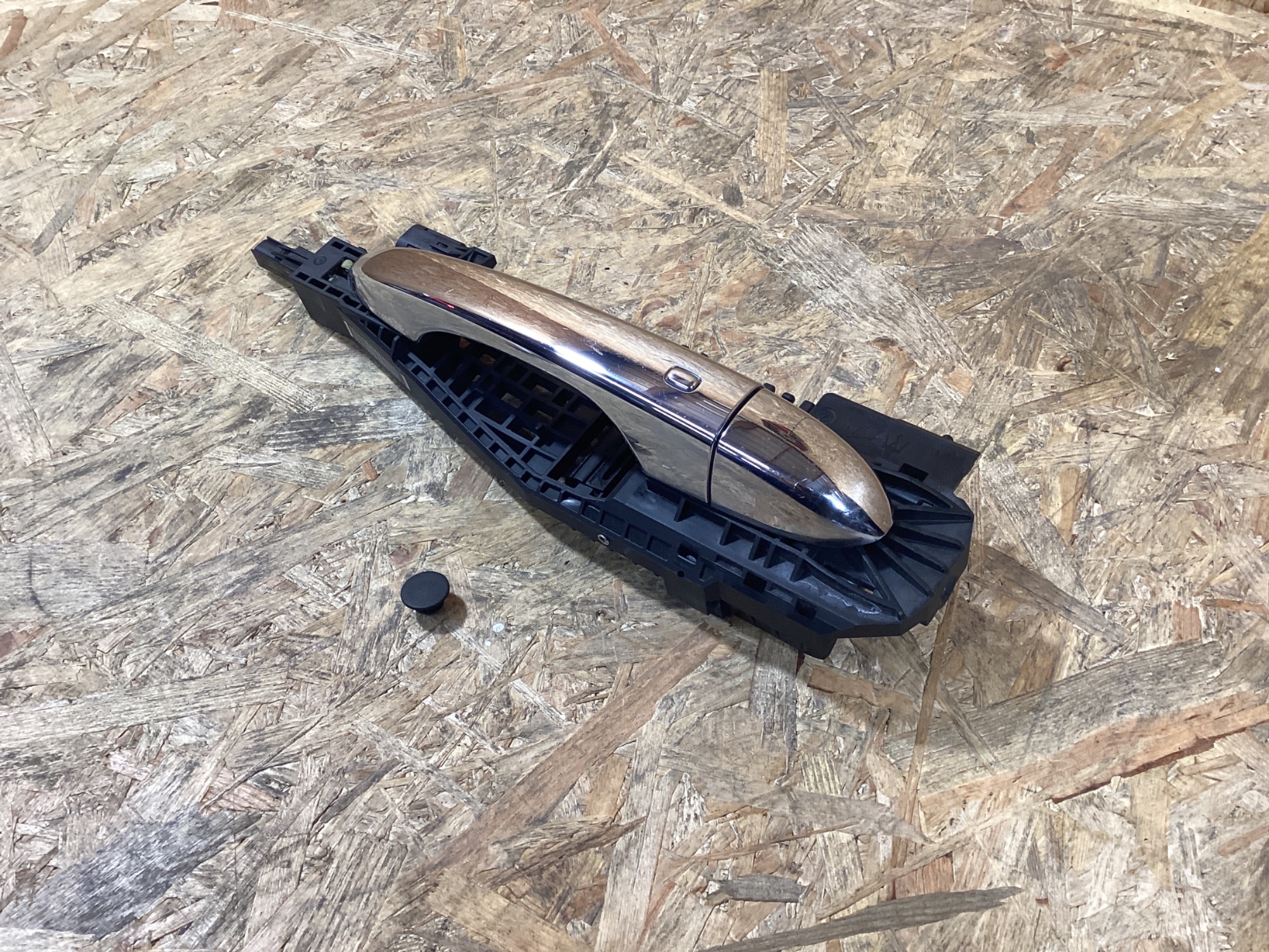 Ручка дверей зовнішня Maserati Levante 061026-106