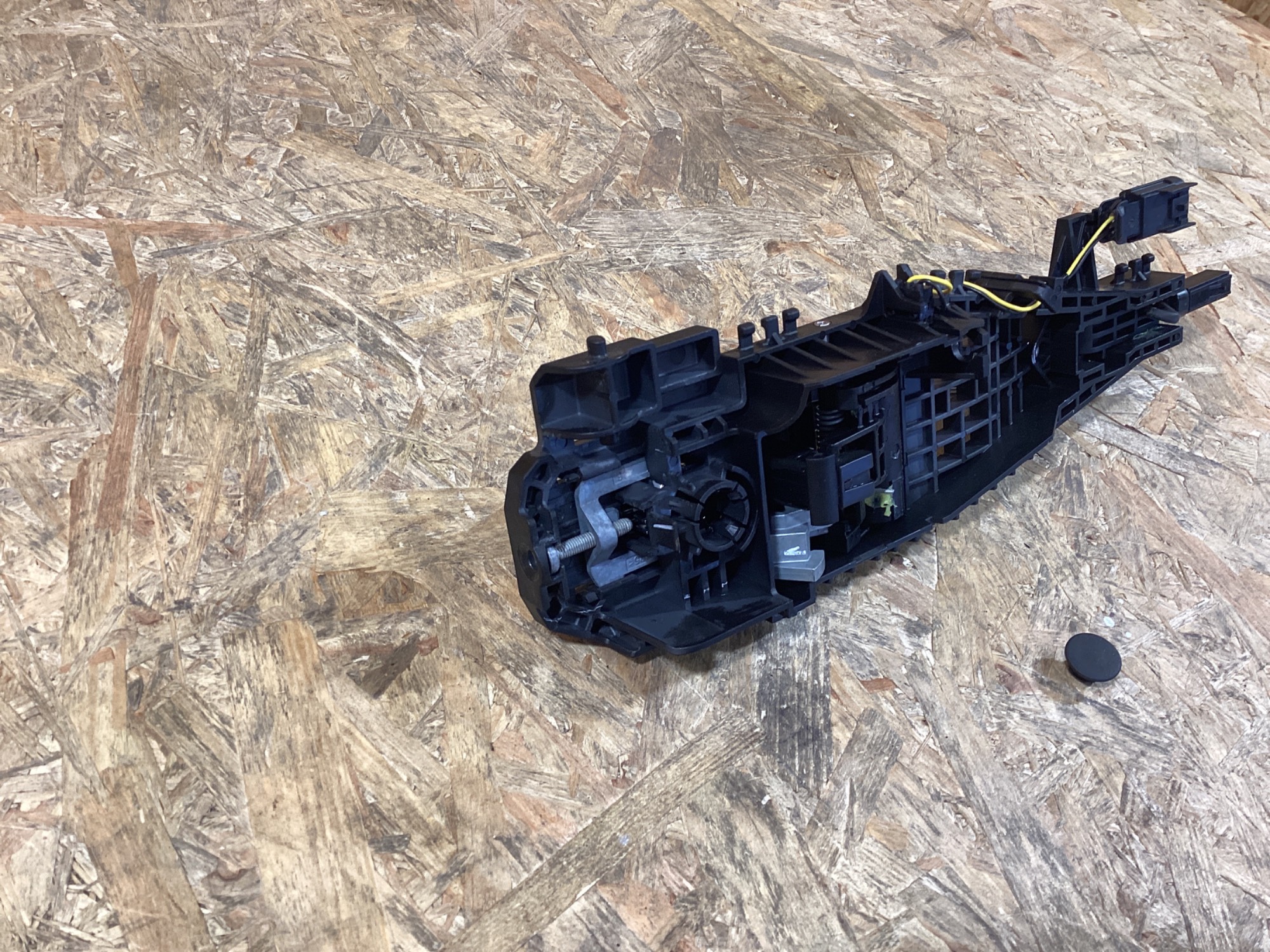 Ручка дверей зовнішня Maserati Levante 061026-106