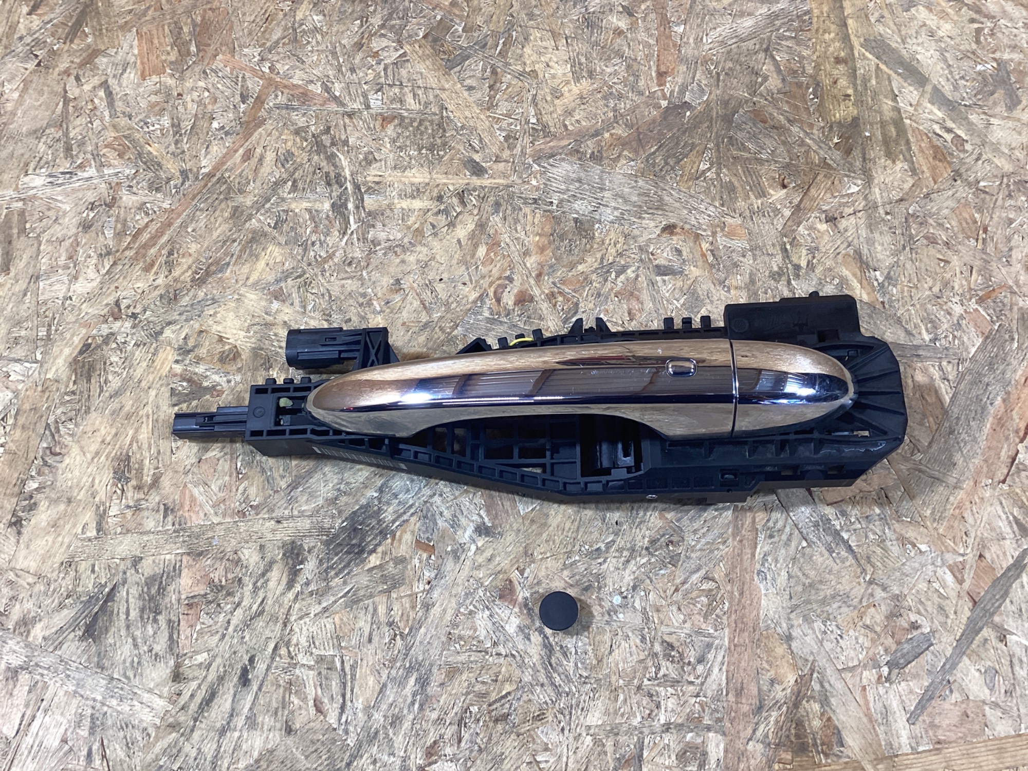 Ручка дверей зовнішня Maserati Levante 061026-106