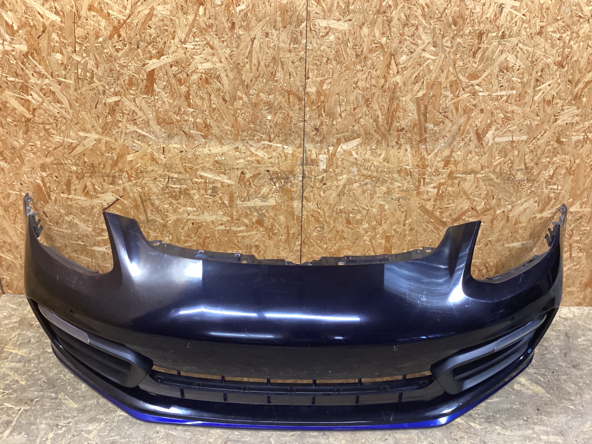 Бампер передній Porsche Panamera 061026-111