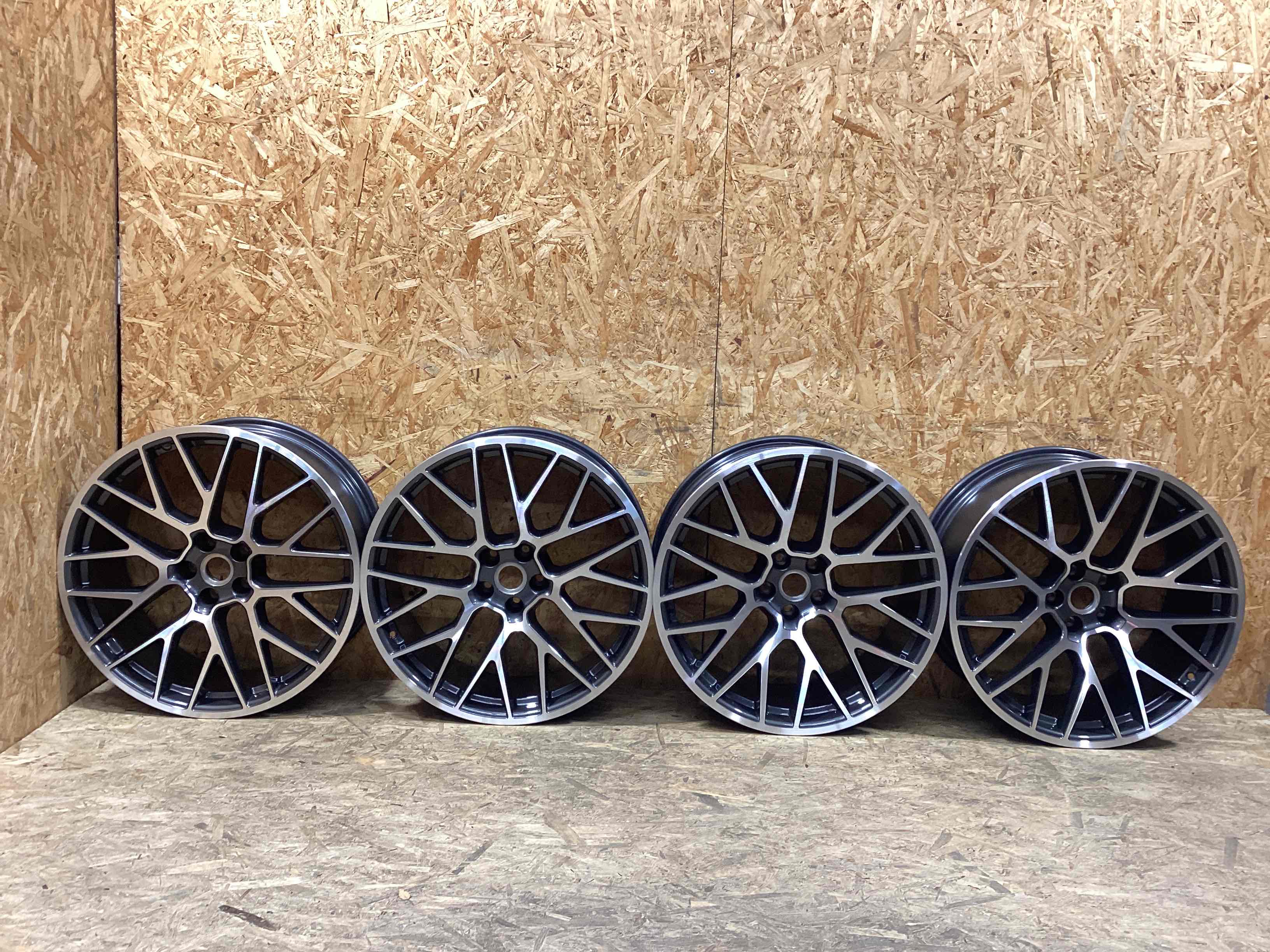 Диск Porsche Macan 061125-107