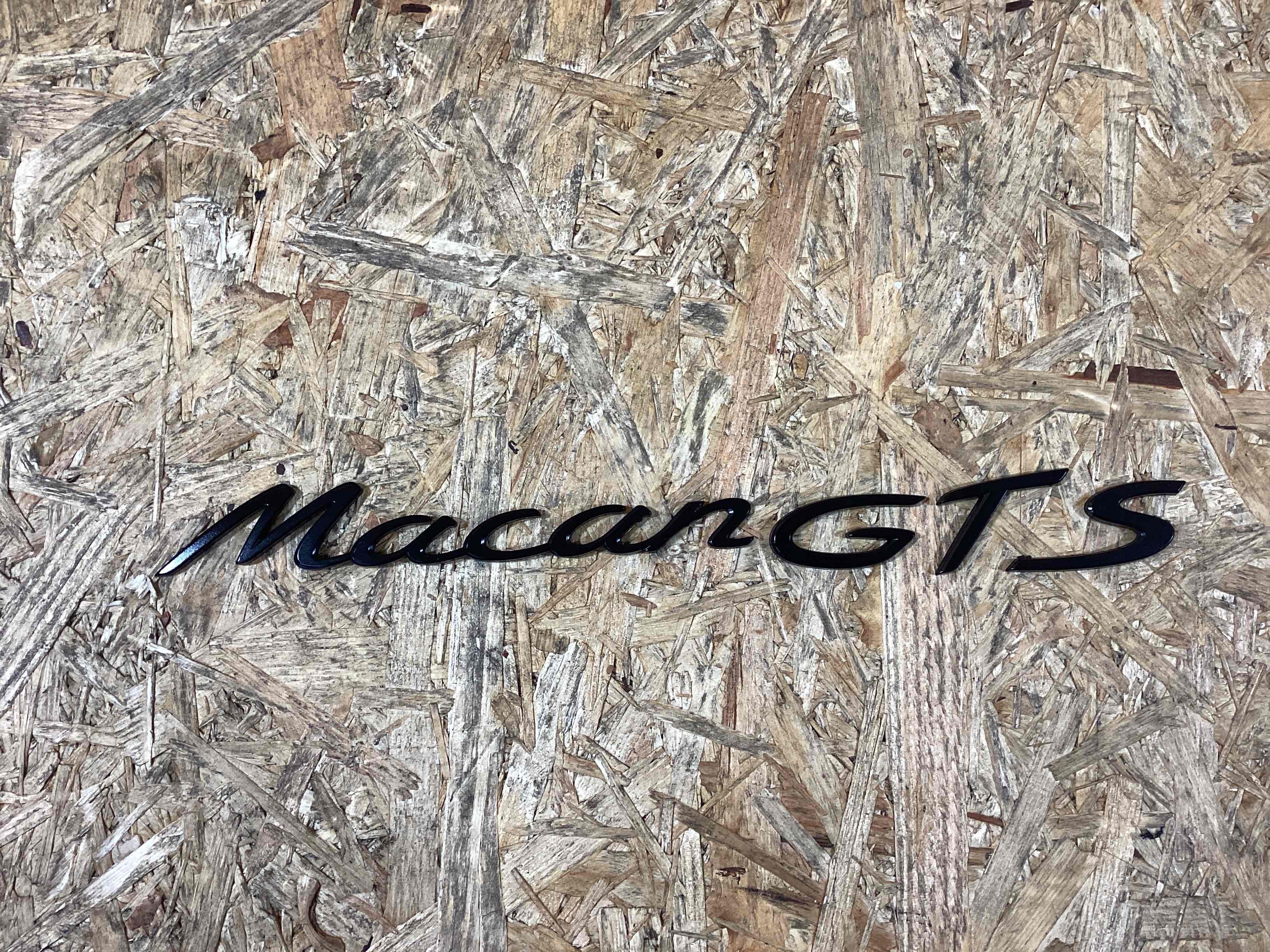 Молдинг двери багажника, крышки багажника, задние молдинги кузова Porsche Macan 061125-110