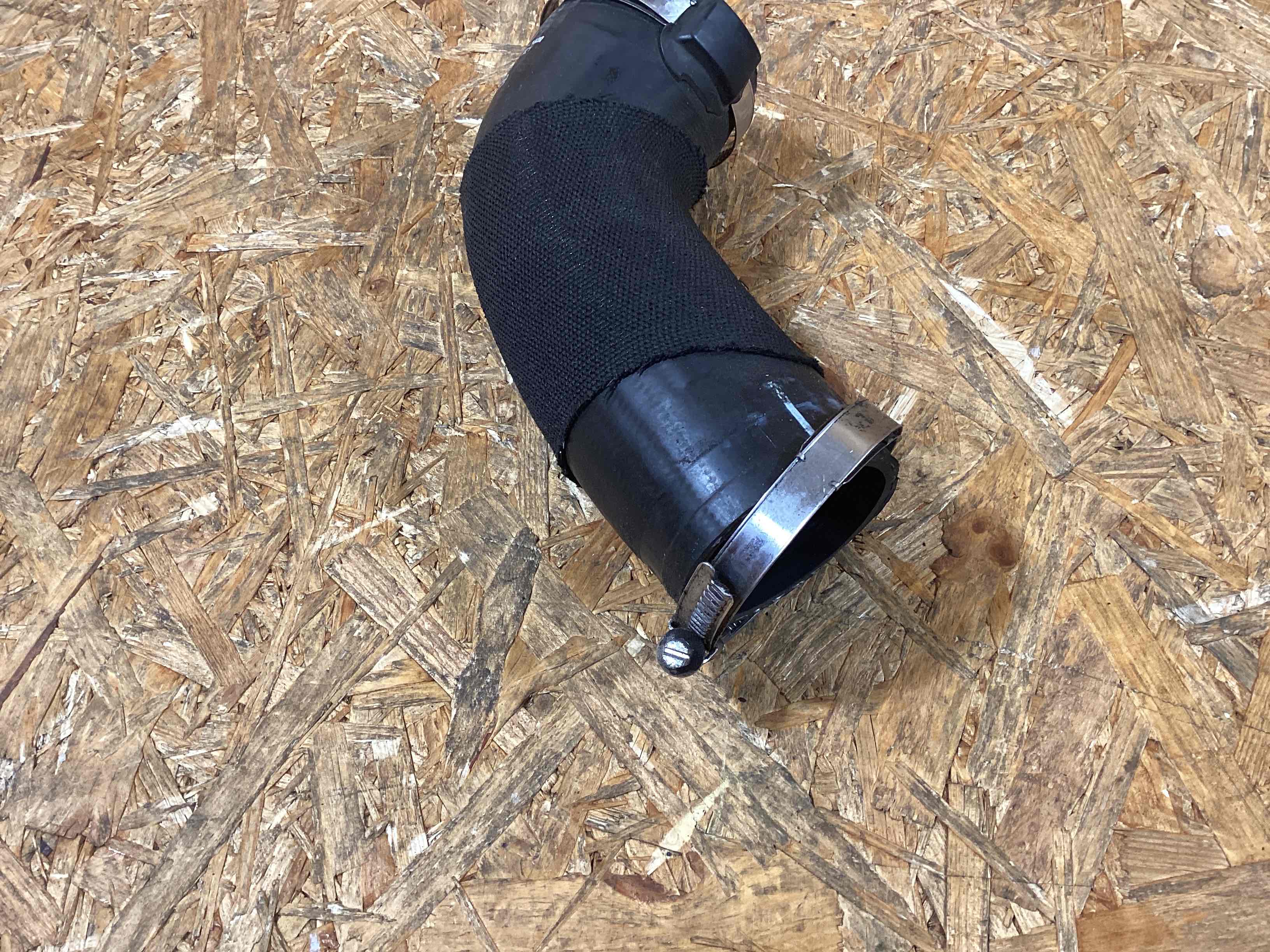 Патрубок Porsche Macan 070126-101