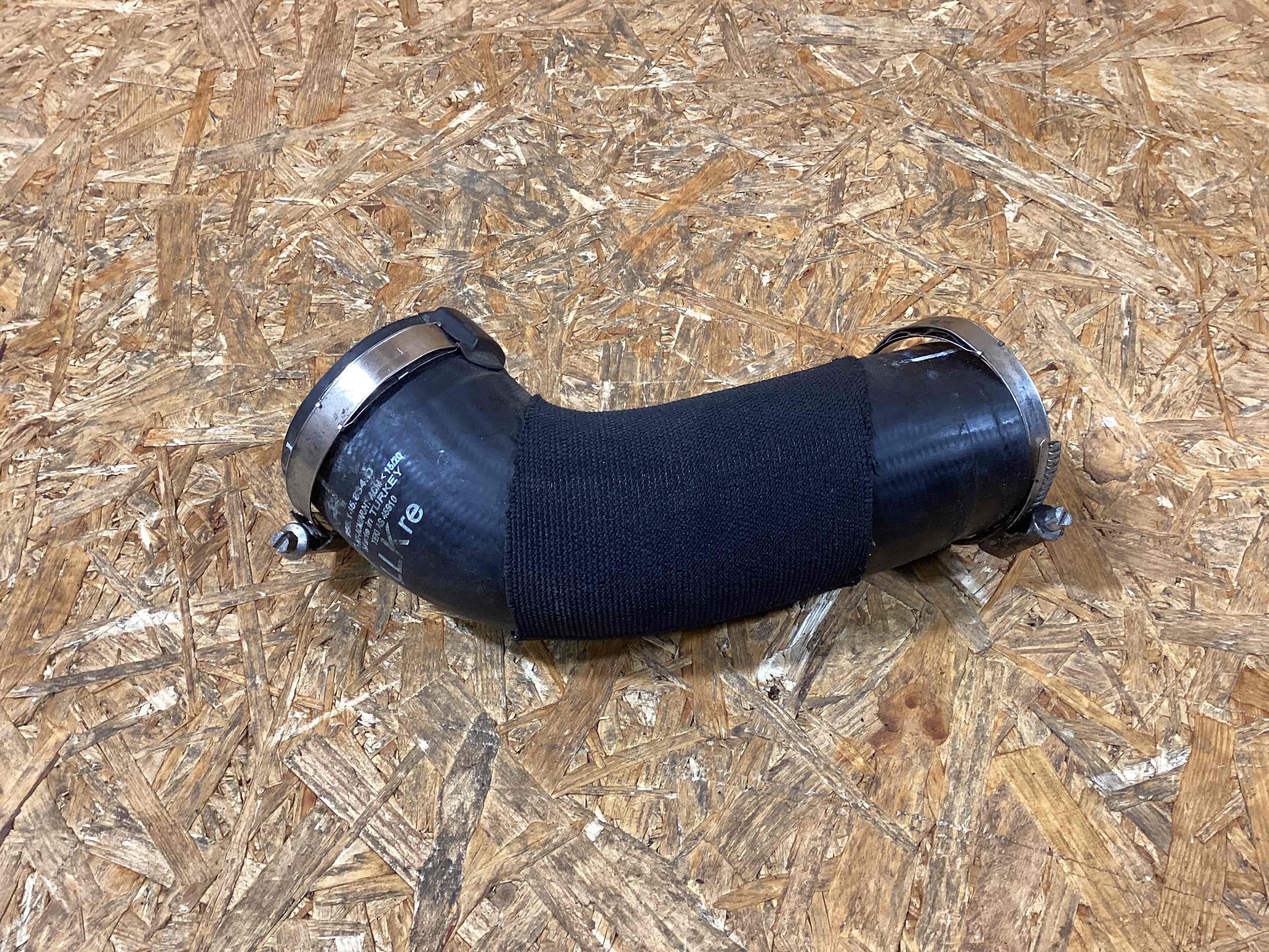 Патрубок Porsche Macan 070126-101