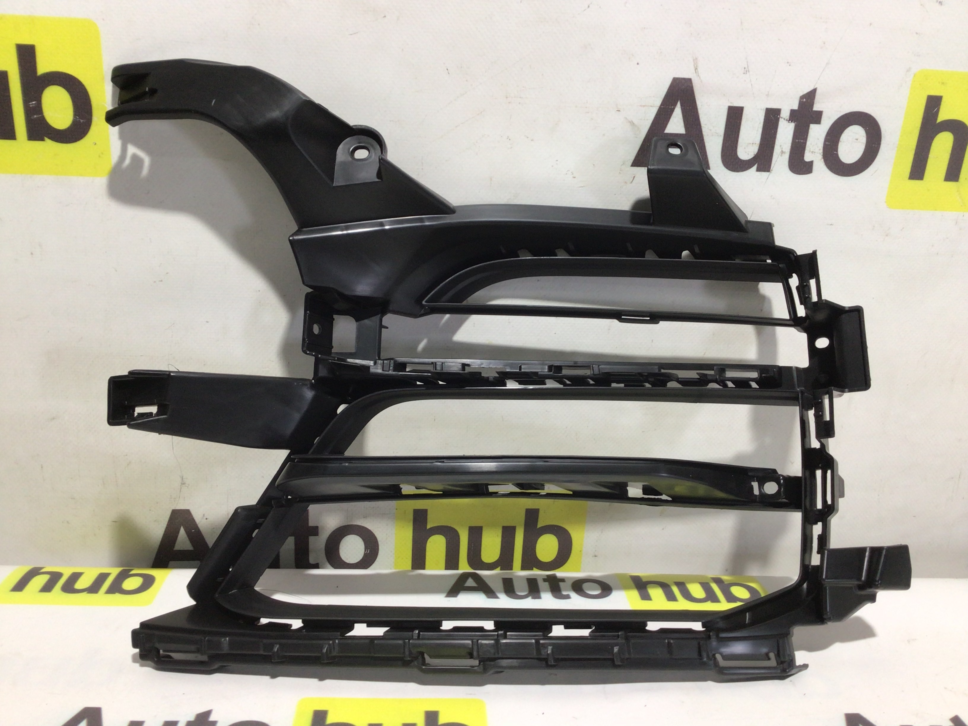 Заглушка, вставка (решетка) в бампер Porsche Macan 070426-005