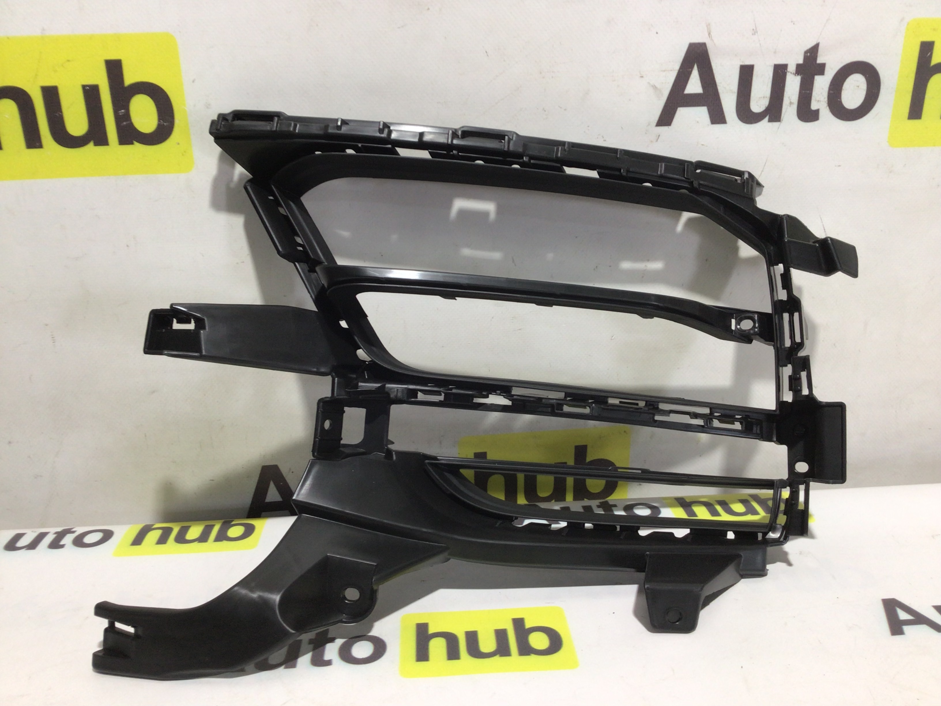 Заглушка, вставка (решетка) в бампер Porsche Macan 070426-008