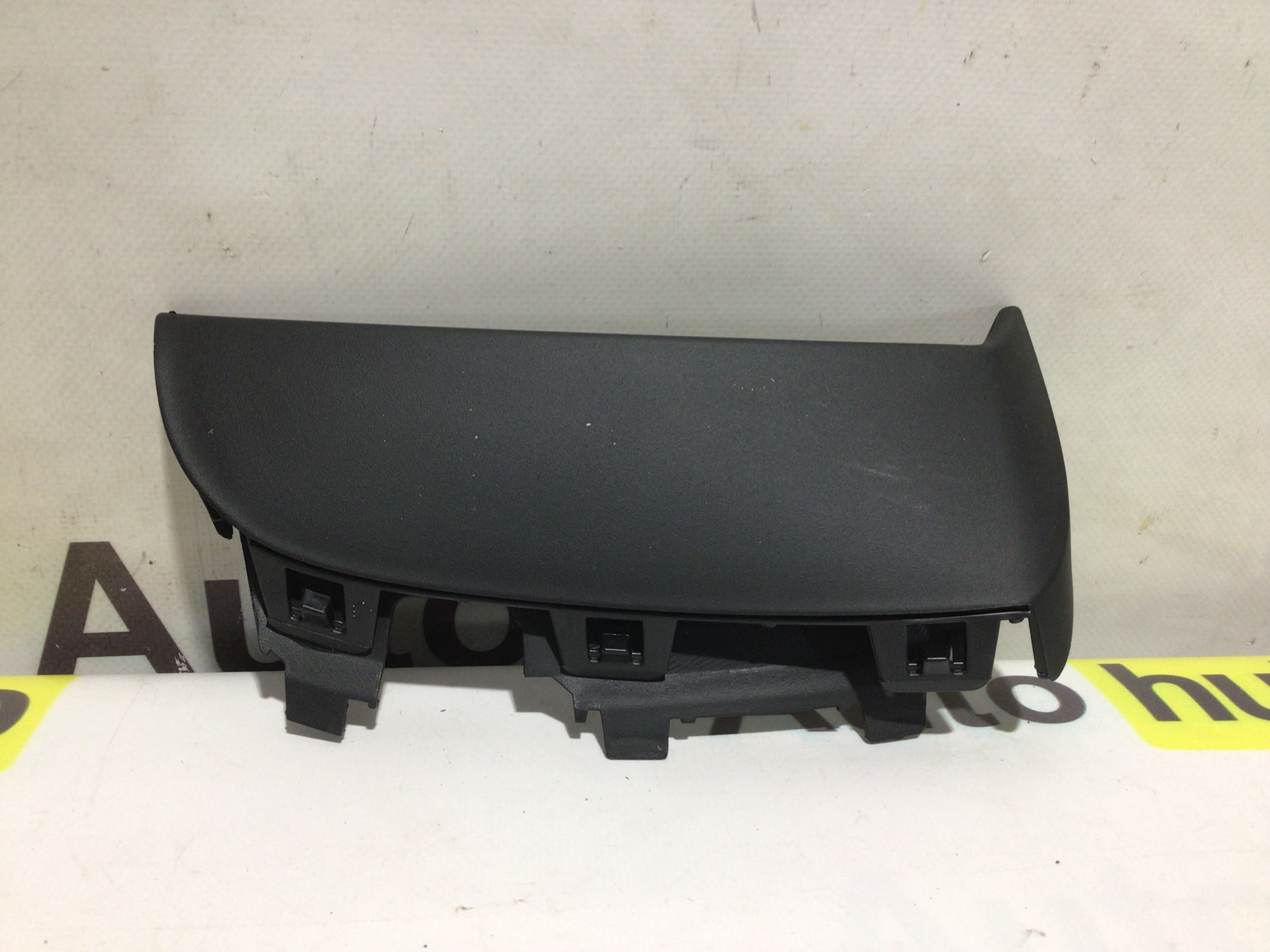 Заглушка, вставка (решетка) в бампер Porsche Macan 070426-017