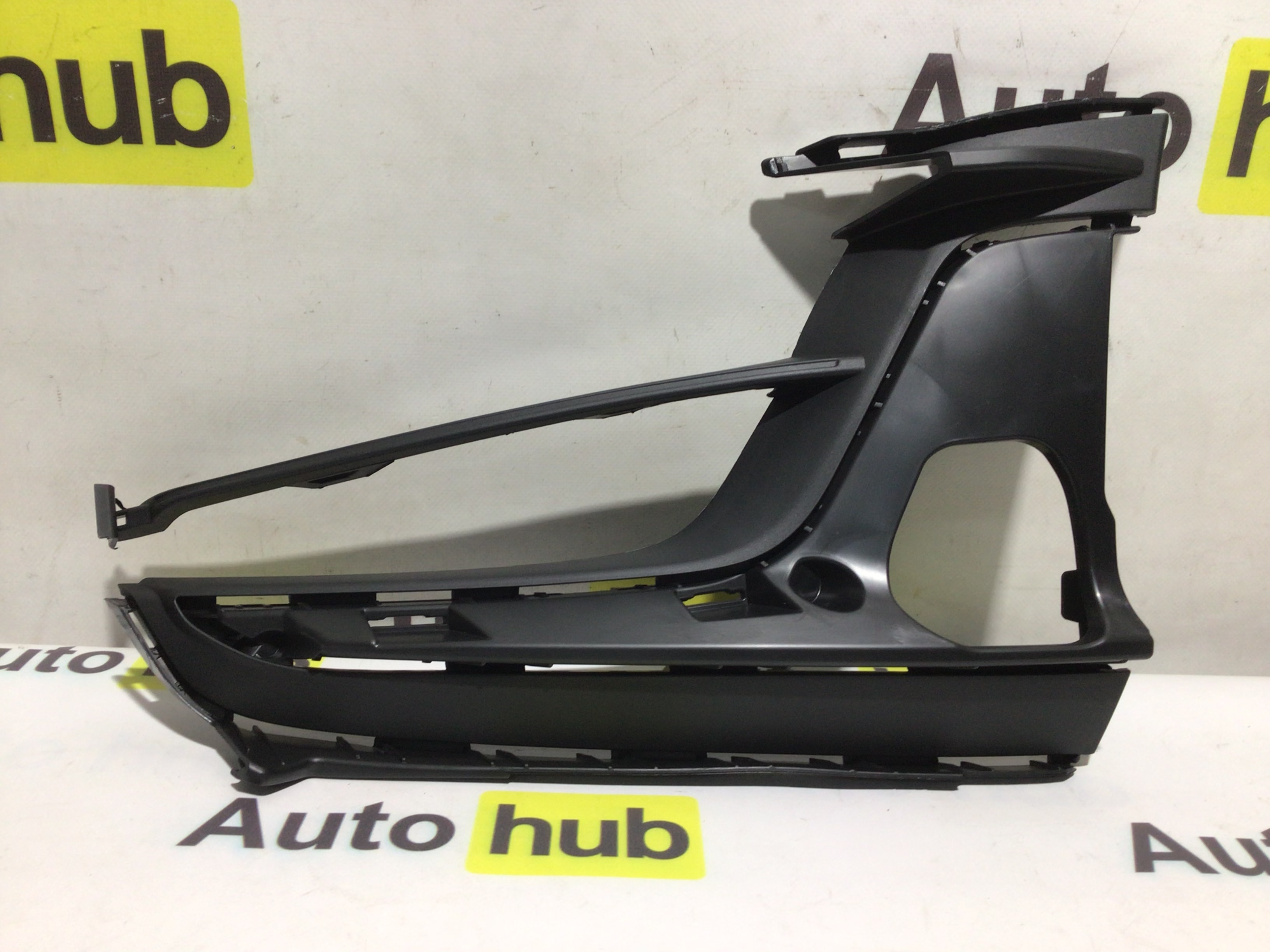 Заглушка, вставка (решетка) в бампер Porsche Macan 070426-021