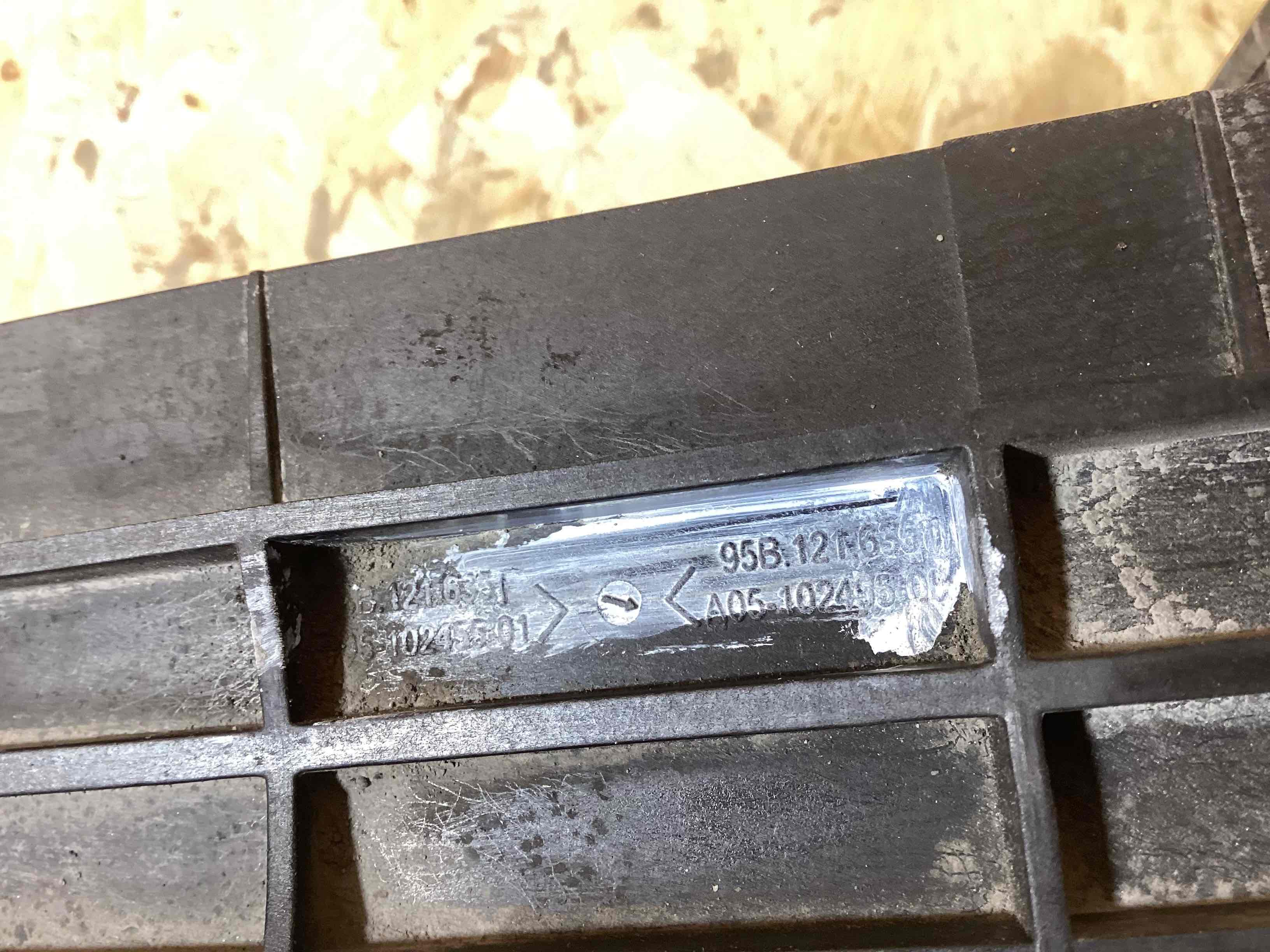 Жалюзи радиатора Porsche Macan 070426-106