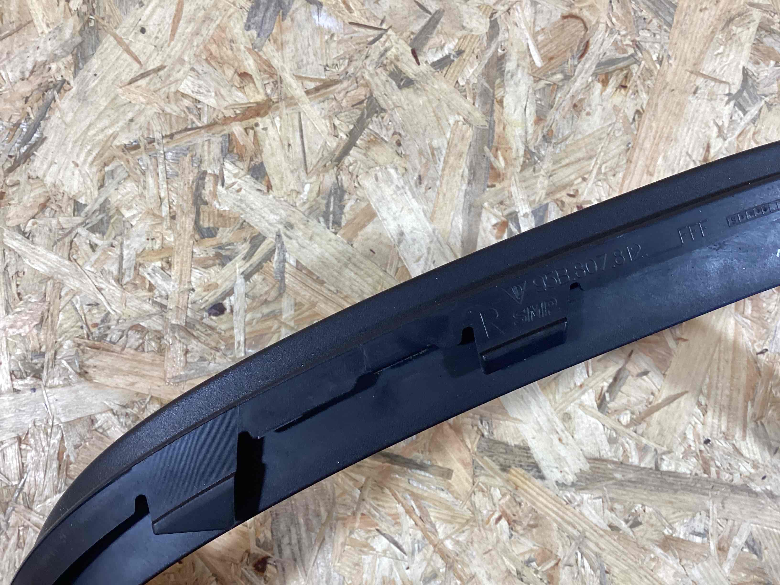 Заглушка, вставка (решетка) в бампер Porsche Macan 070426-108