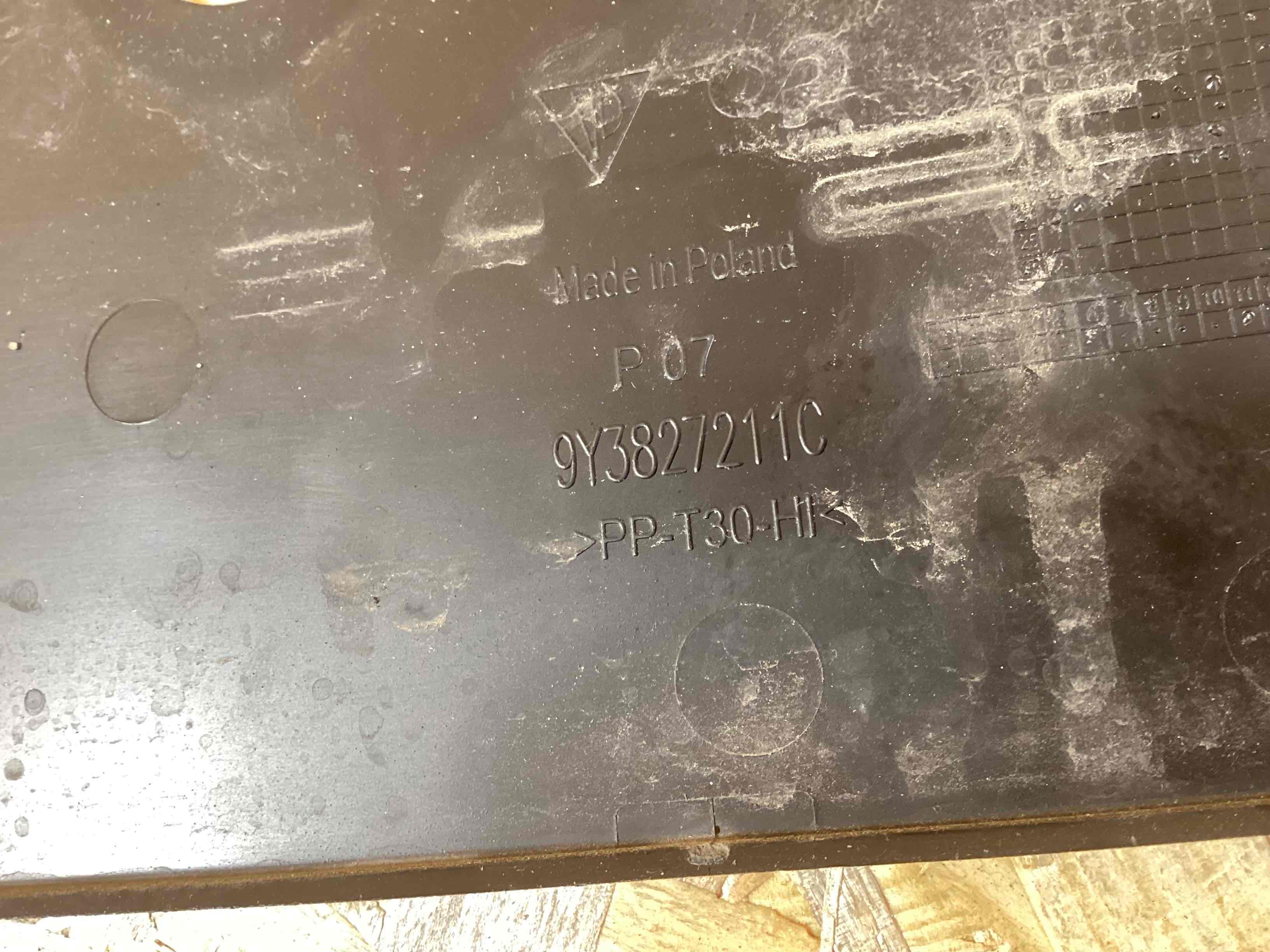 Накладка на бампер Porsche Cayenne 070426-109