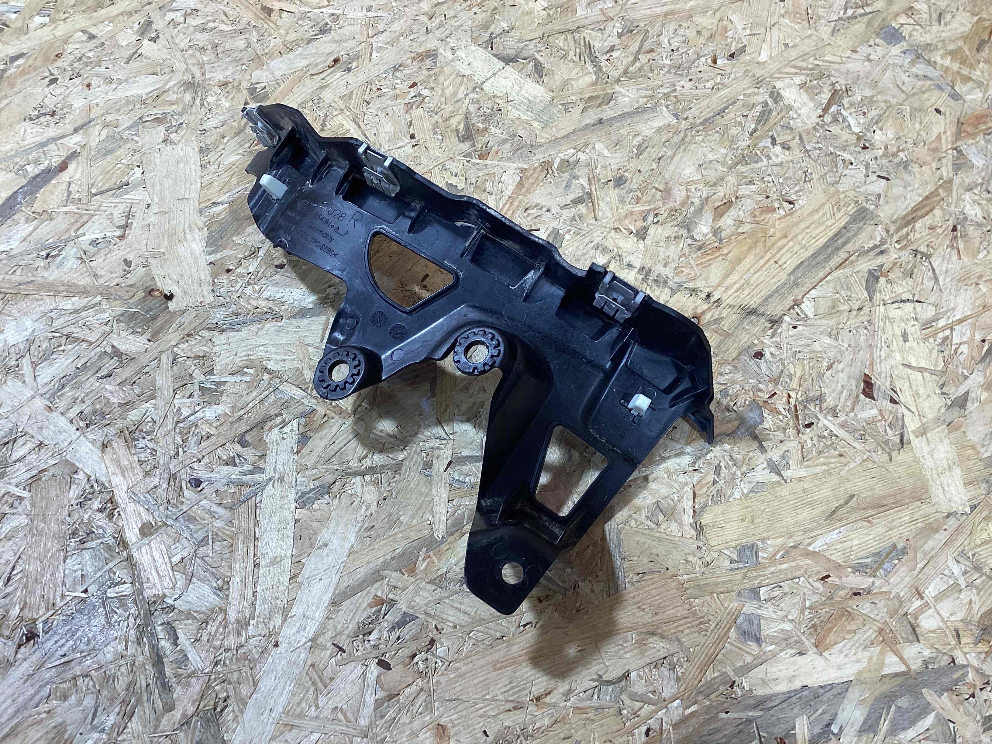 Крепление, кронштейн Porsche Cayenne 070426-113