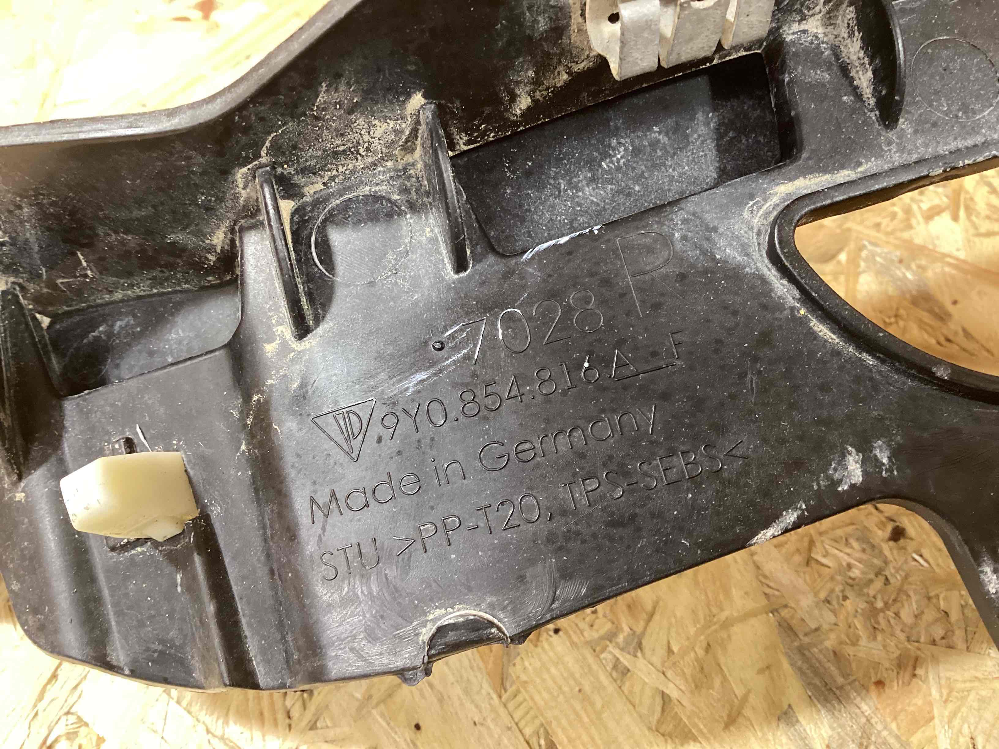 Крепление, кронштейн Porsche Cayenne 070426-113