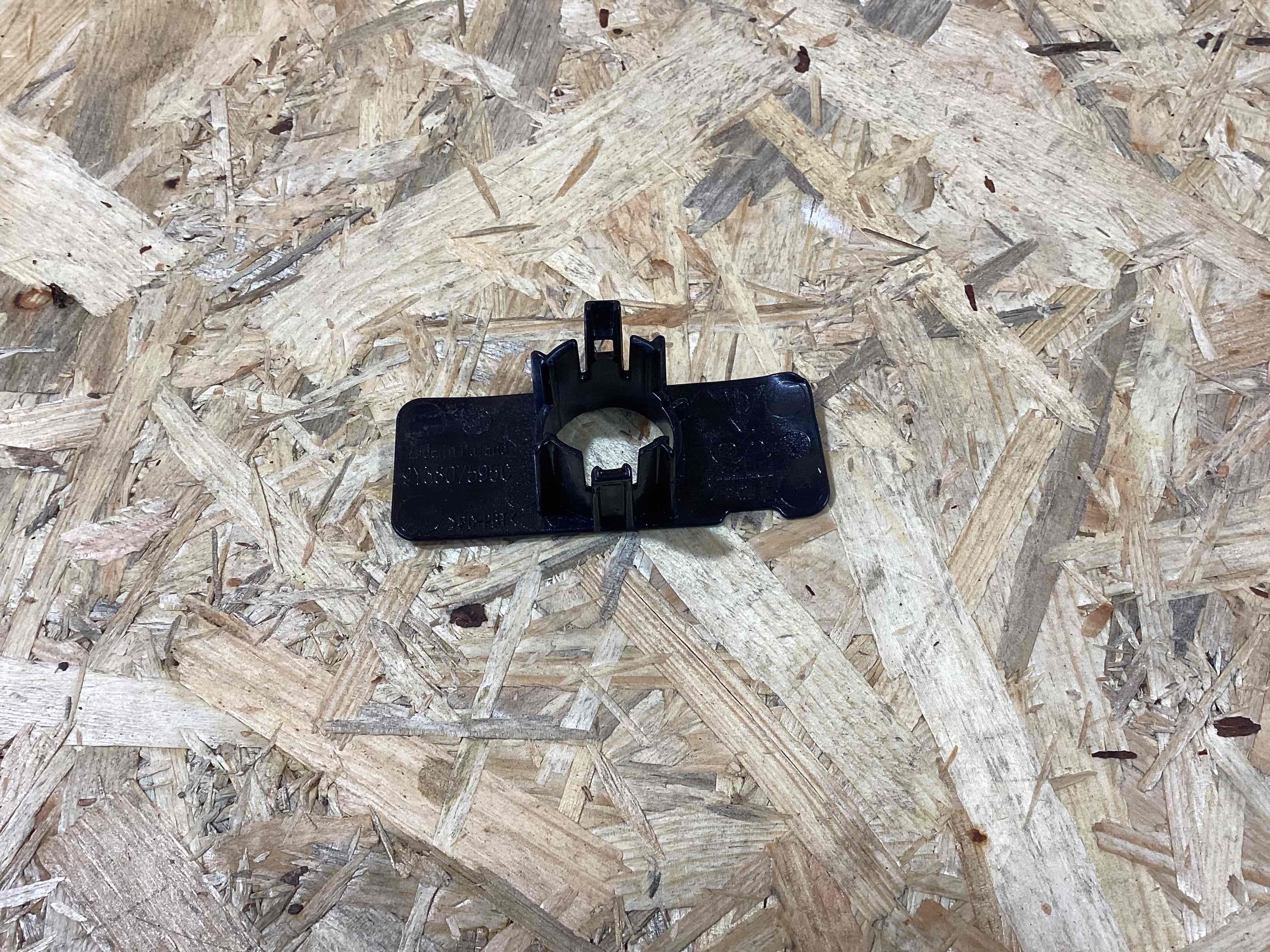 Датчик парктроника, крепление, корпус Porsche Cayenne 070426-116