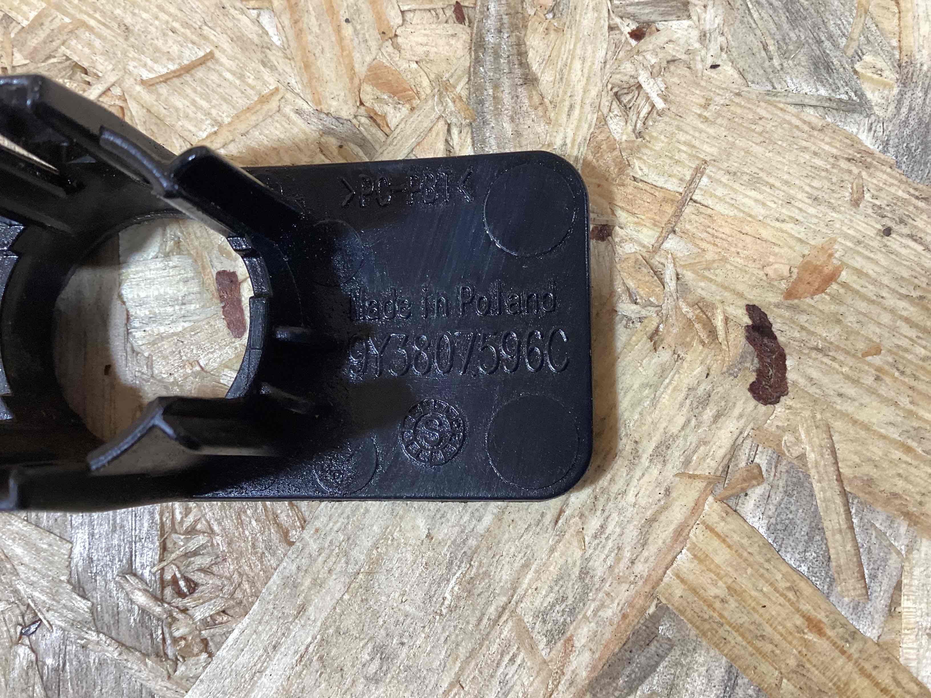 Датчик парктроника, крепление, корпус Porsche Cayenne 070426-117