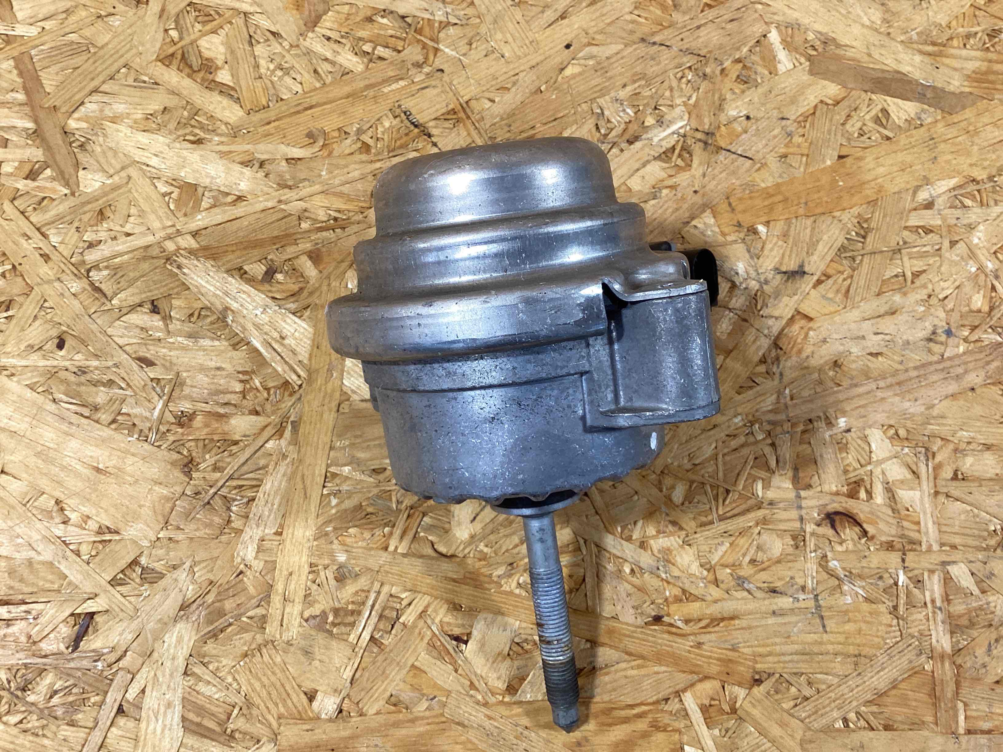 Подушка крепления двигателя Porsche 911 070525-110