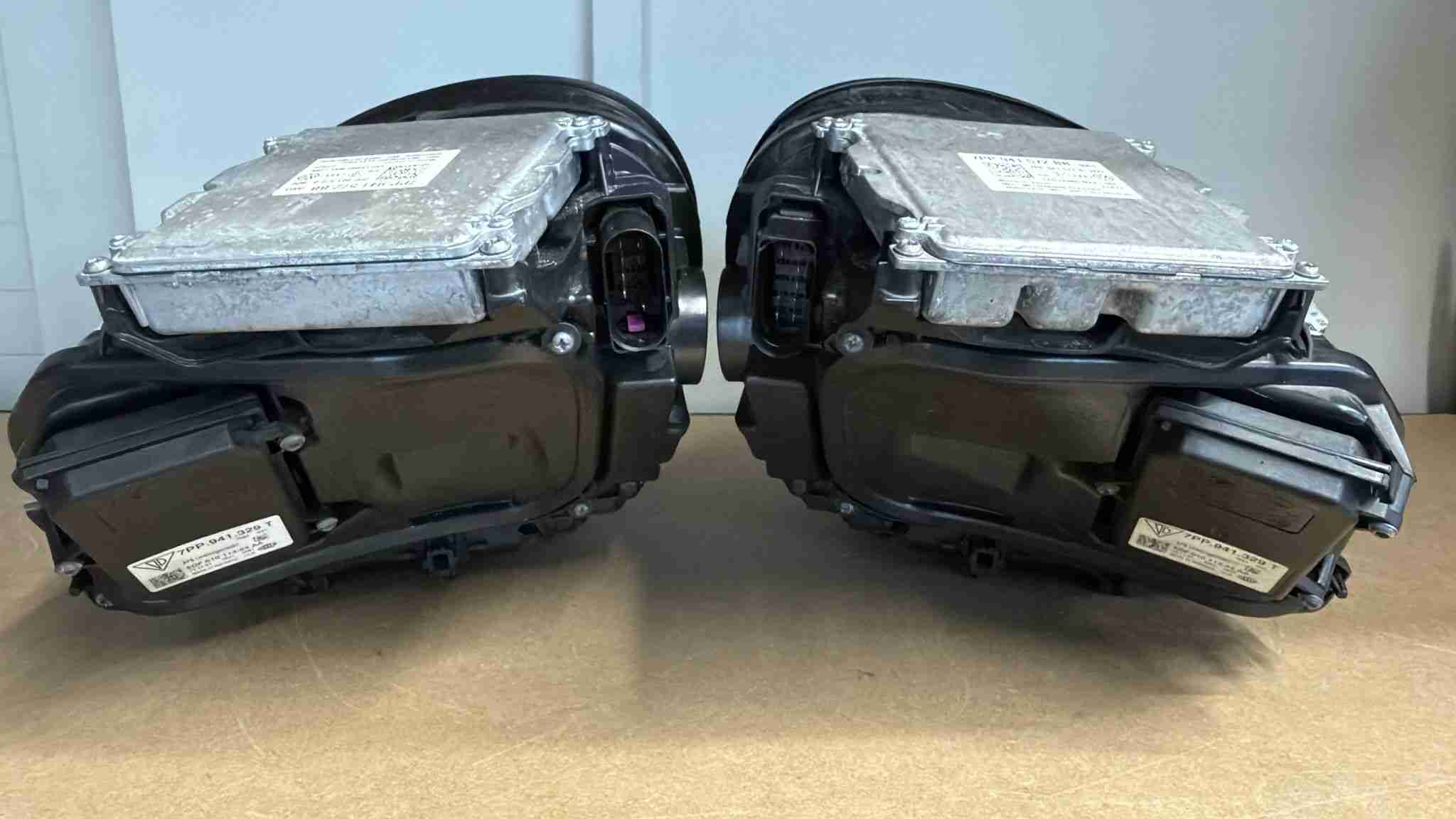 Фара левая Porsche Boxster 718 070526-101