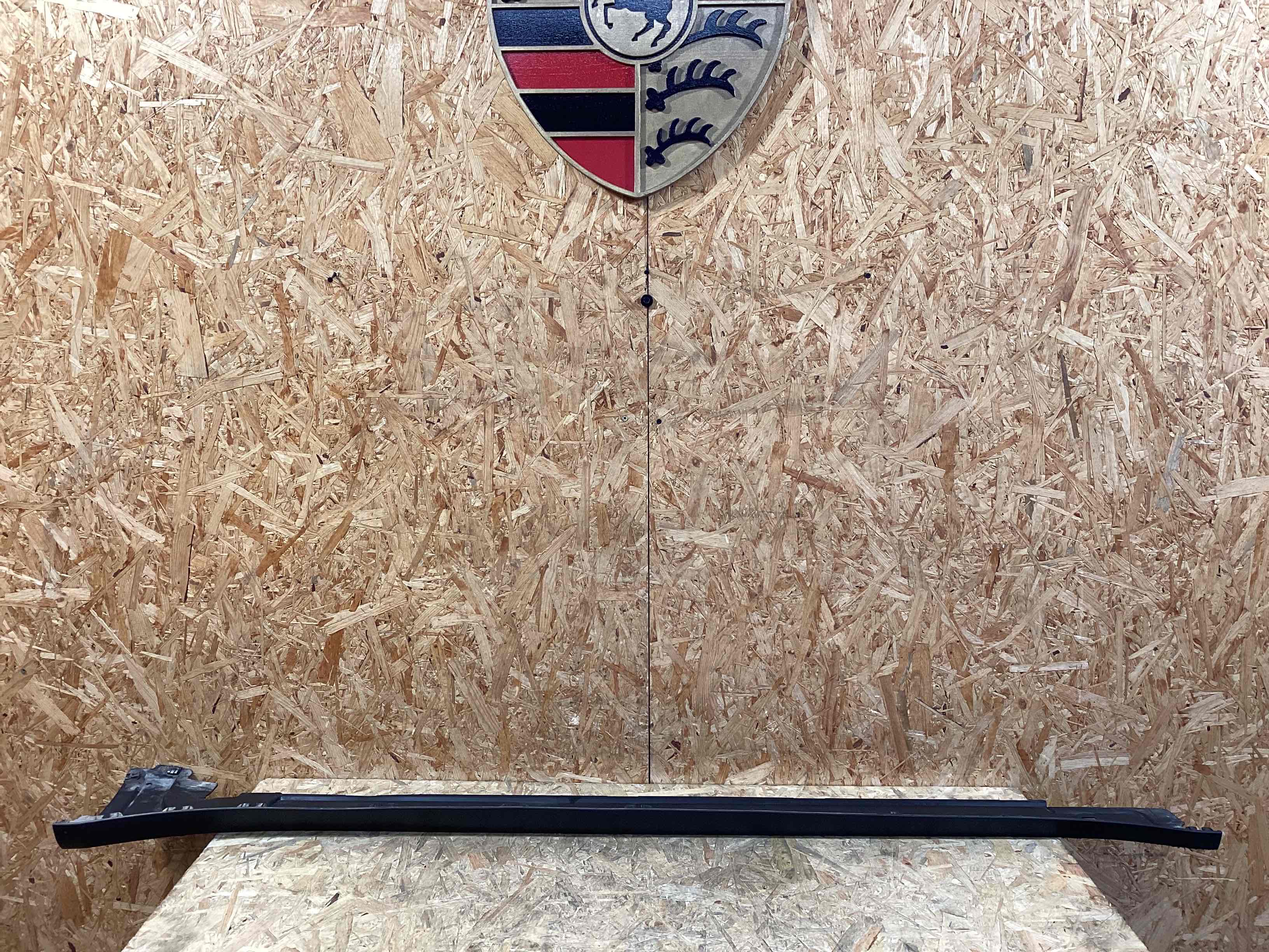 Поріг правий Porsche 911 070926-102
