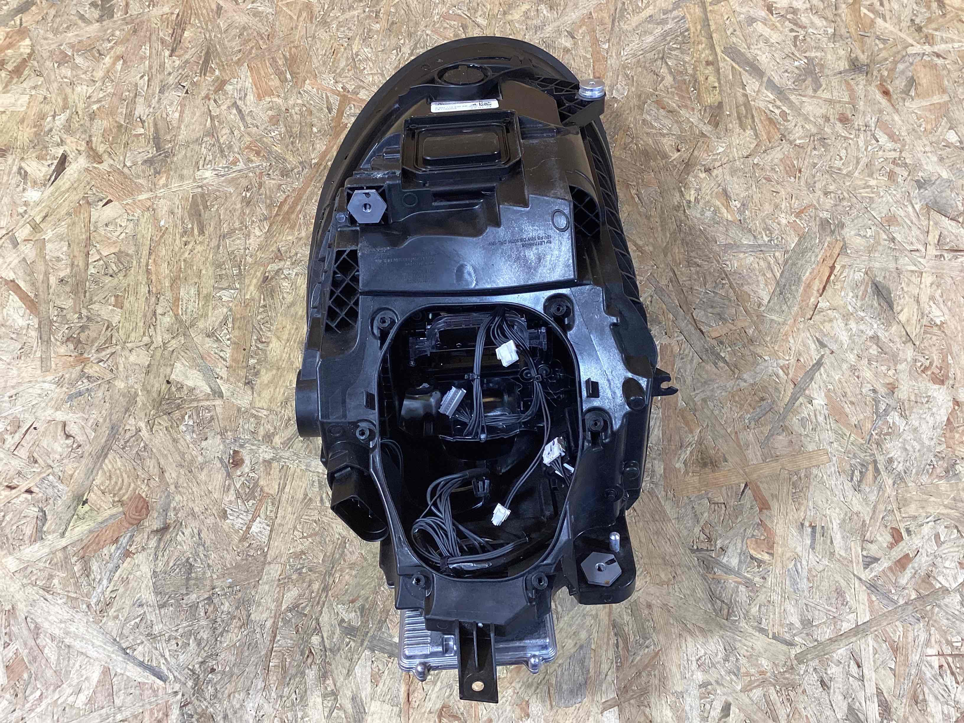 Фара права Porsche 911 070926-105