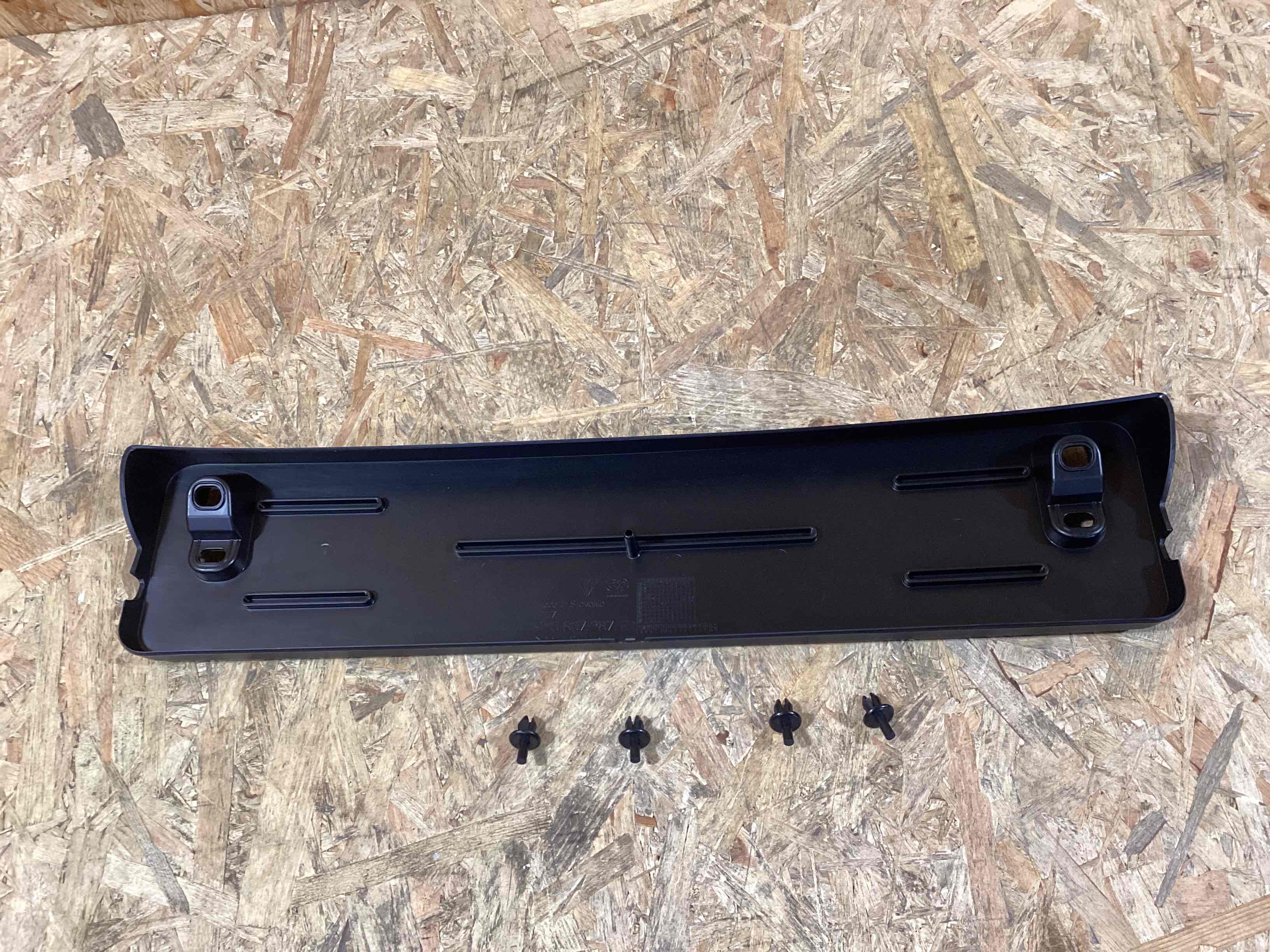 Накладка на бампер Porsche Cayenne 070926-111