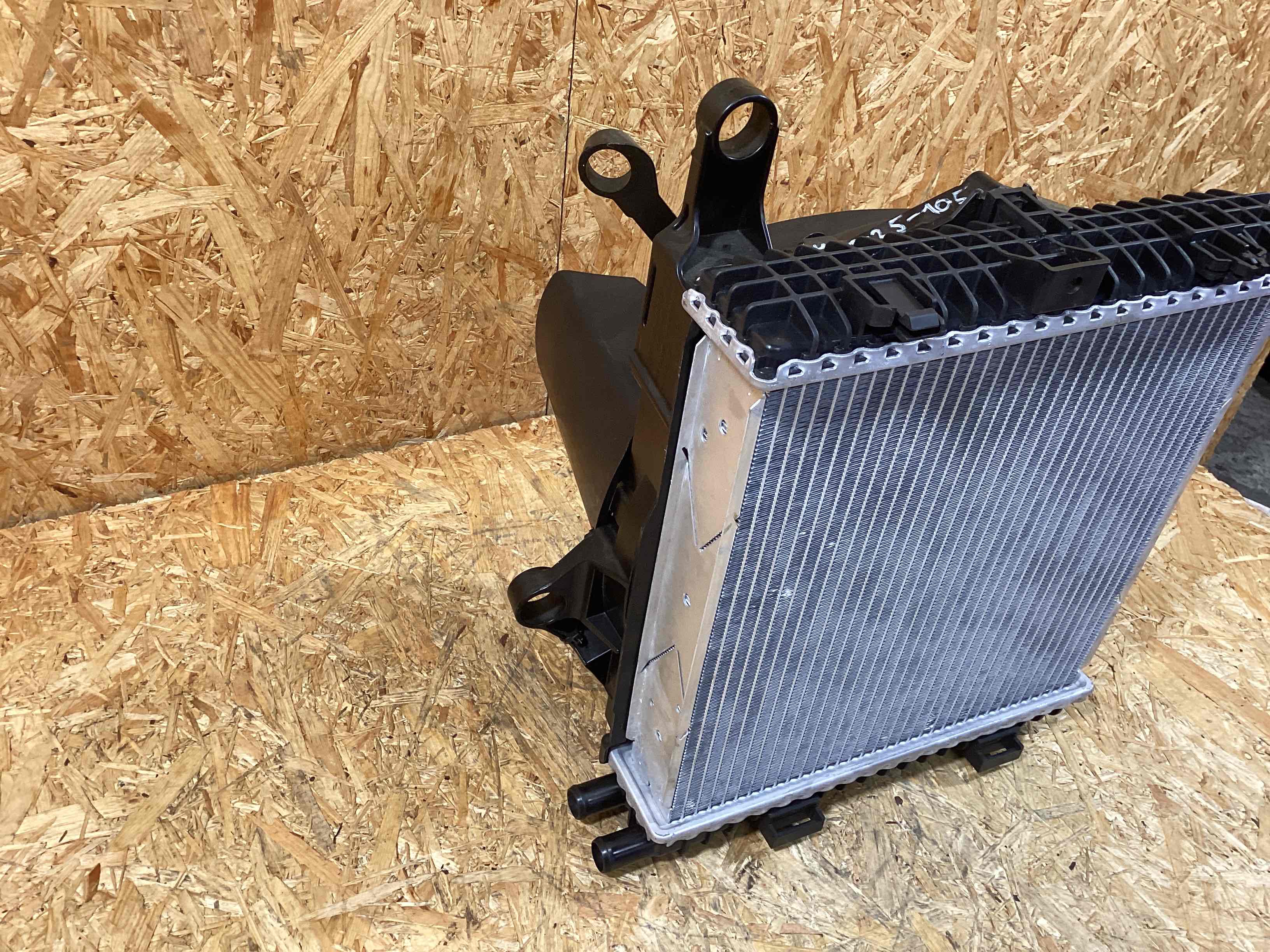 Вентилятор радиатора, вентиляторы Porsche Taycan 071025-103