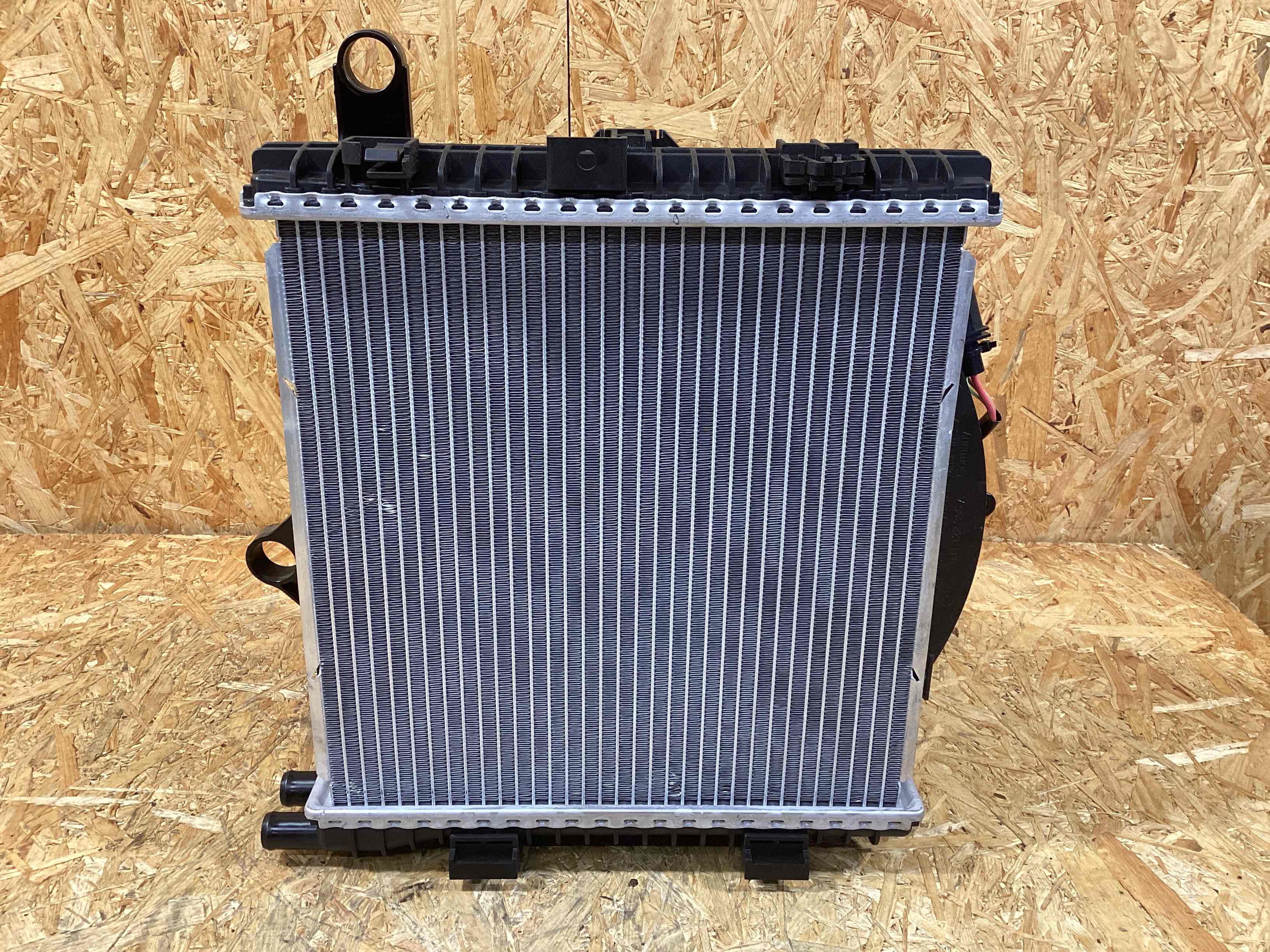 Вентилятор радиатора, вентиляторы Porsche Taycan 071025-103