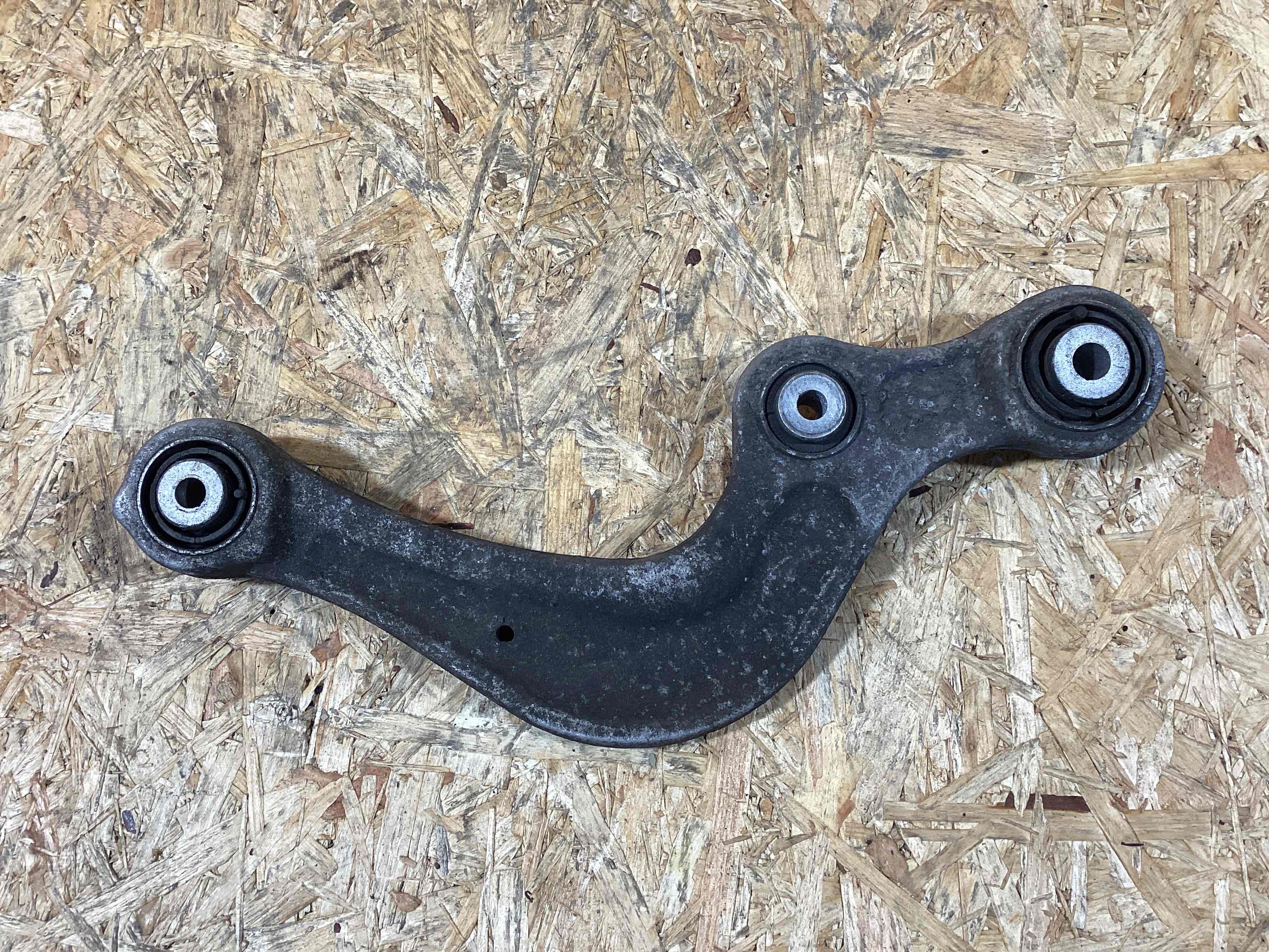 Рычаг подвески Porsche Macan 071025-111