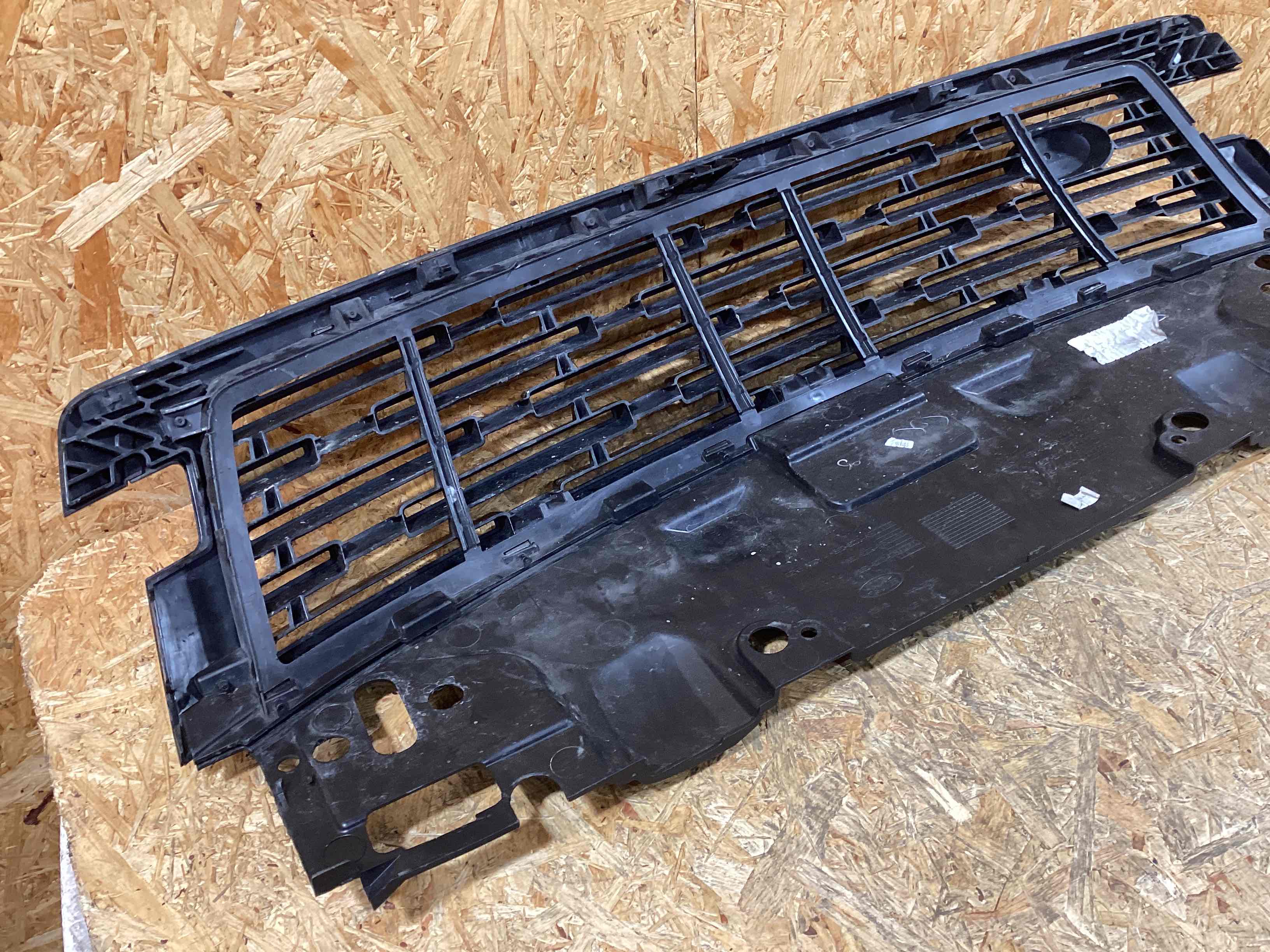 Решетка радиатора Land Rover Range Rover L460 071125-101