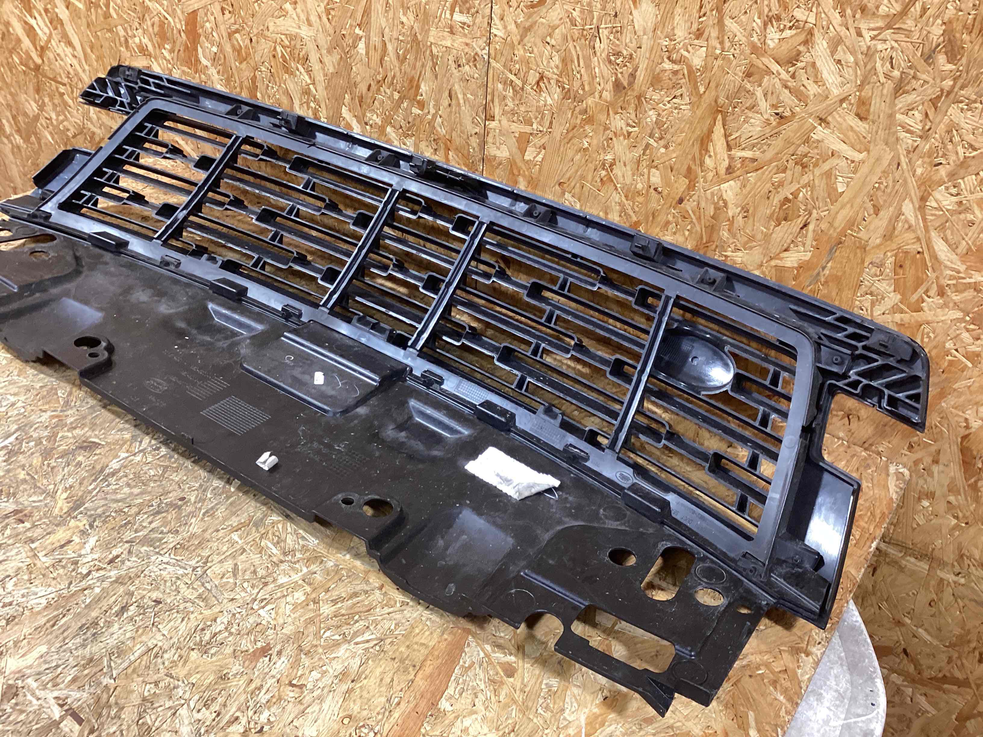 Решетка радиатора Land Rover Range Rover L460 071125-101