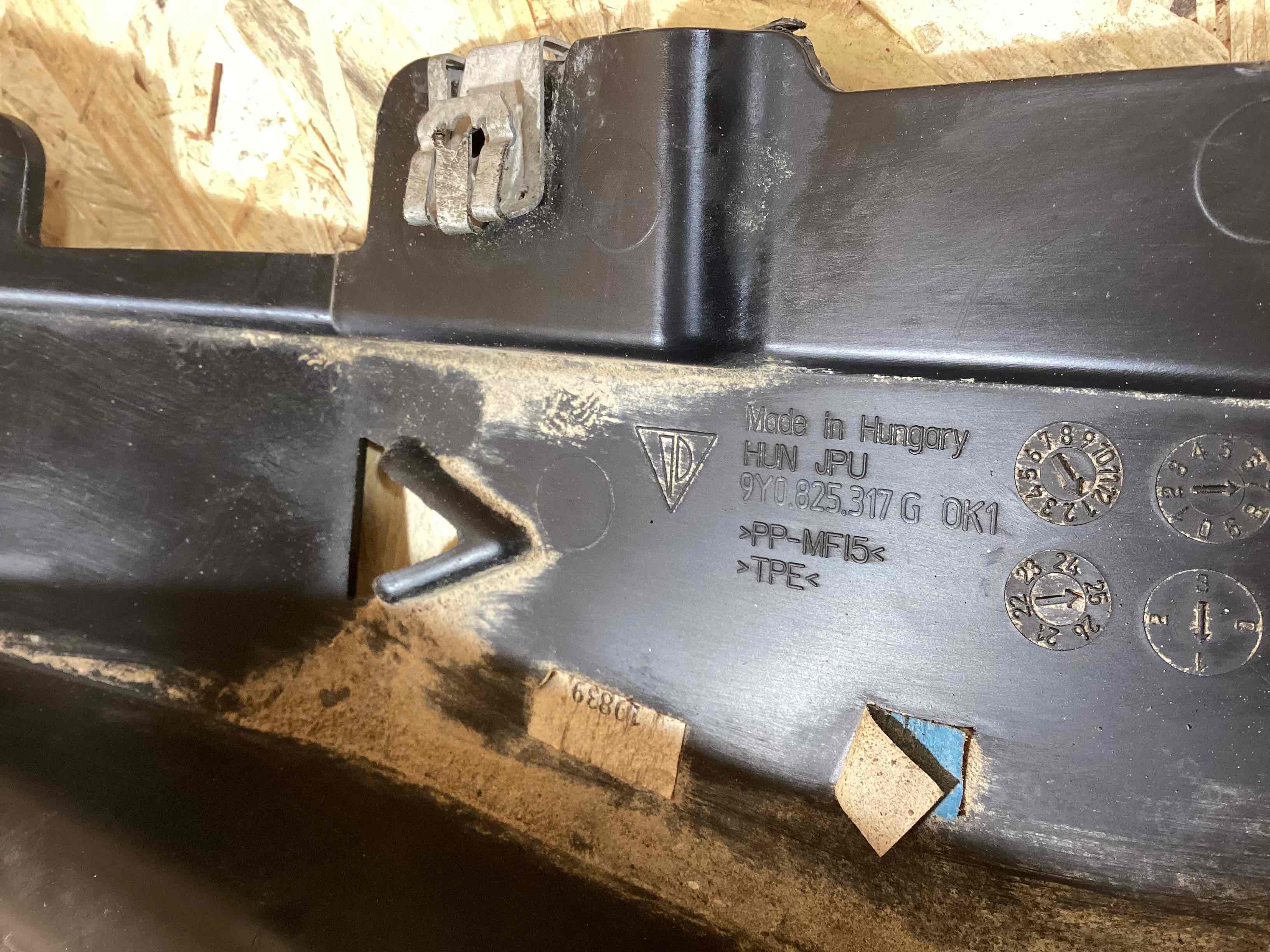 Защита арок передняя левая (подкрылок) Porsche Cayenne 080426-101