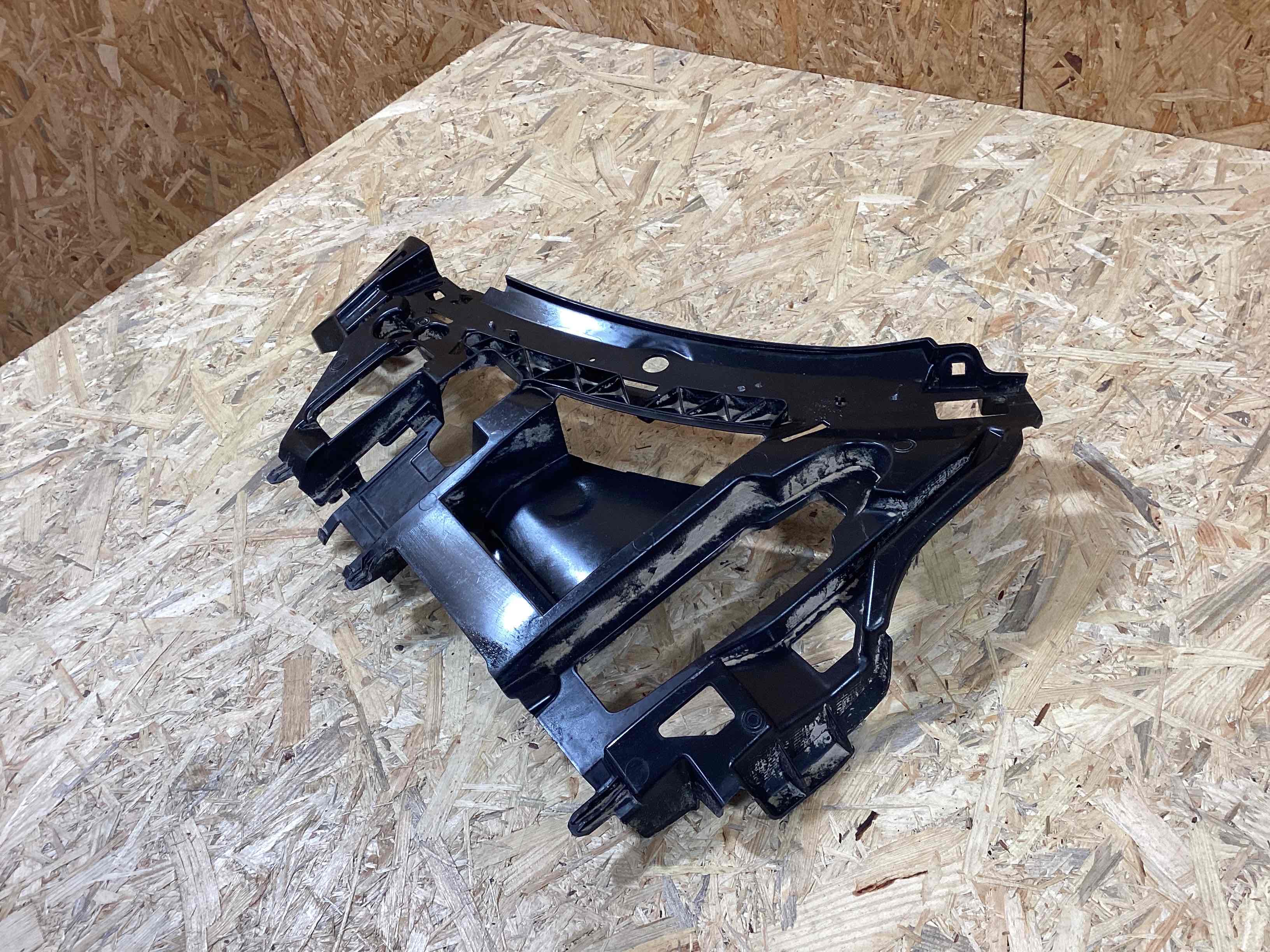 Крепление бампера Porsche Cayenne 080426-103