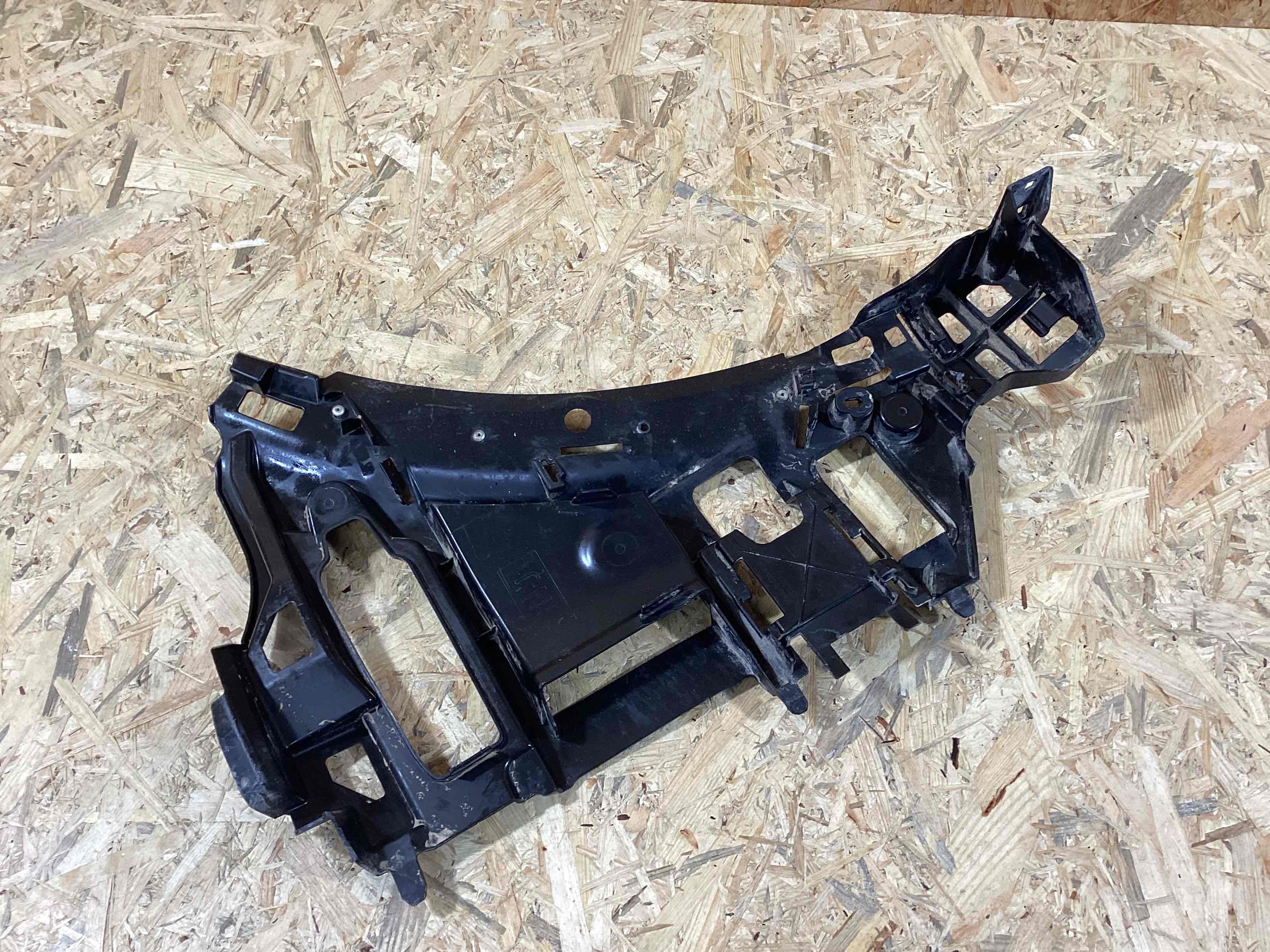 Крепление бампера Porsche Cayenne 080426-103