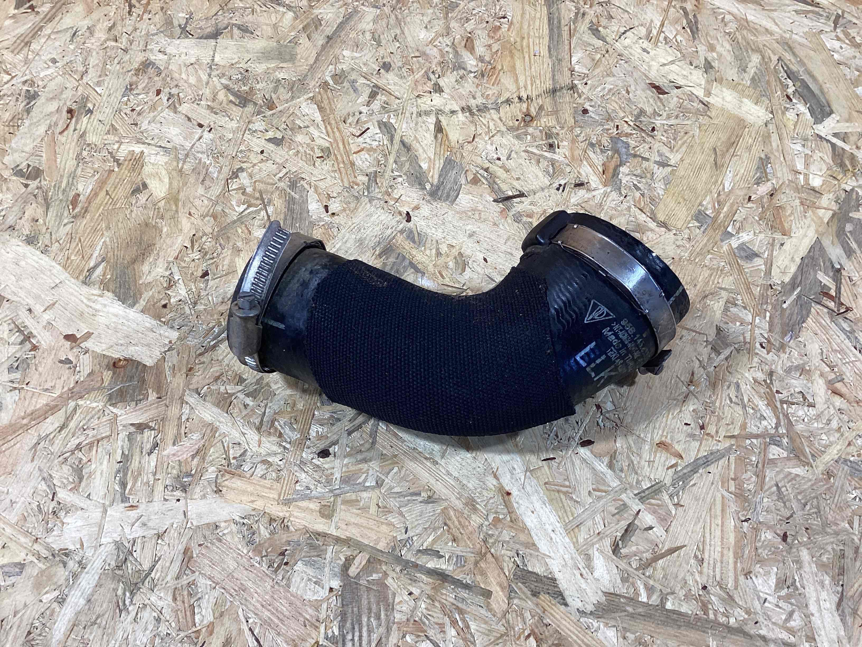 Патрубок Porsche Macan 080426-104