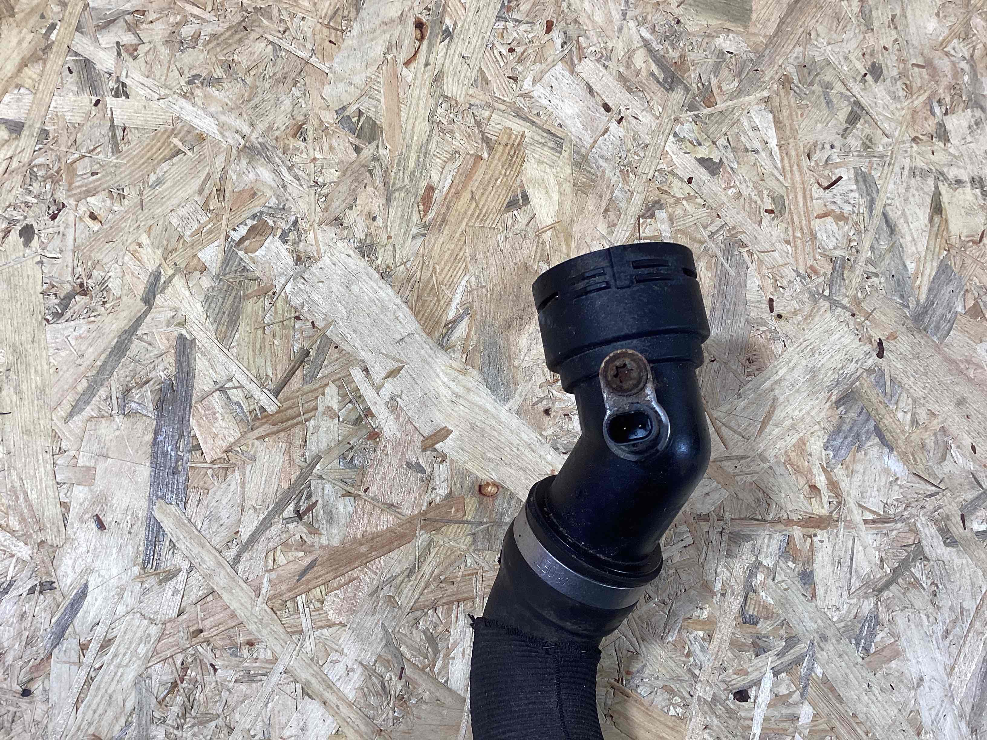 Патрубок Porsche Macan 080426-106