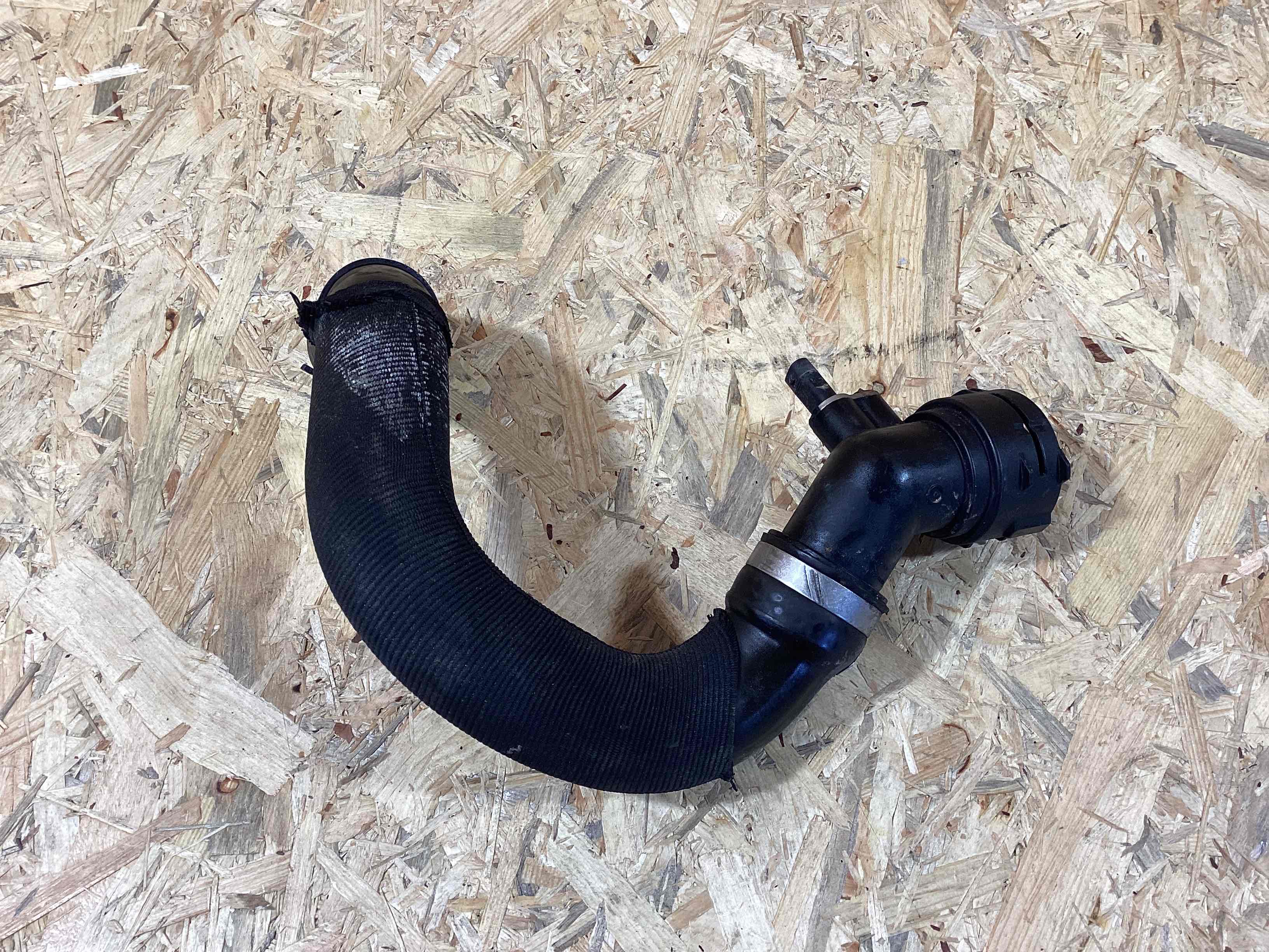 Патрубок Porsche Macan 080426-106