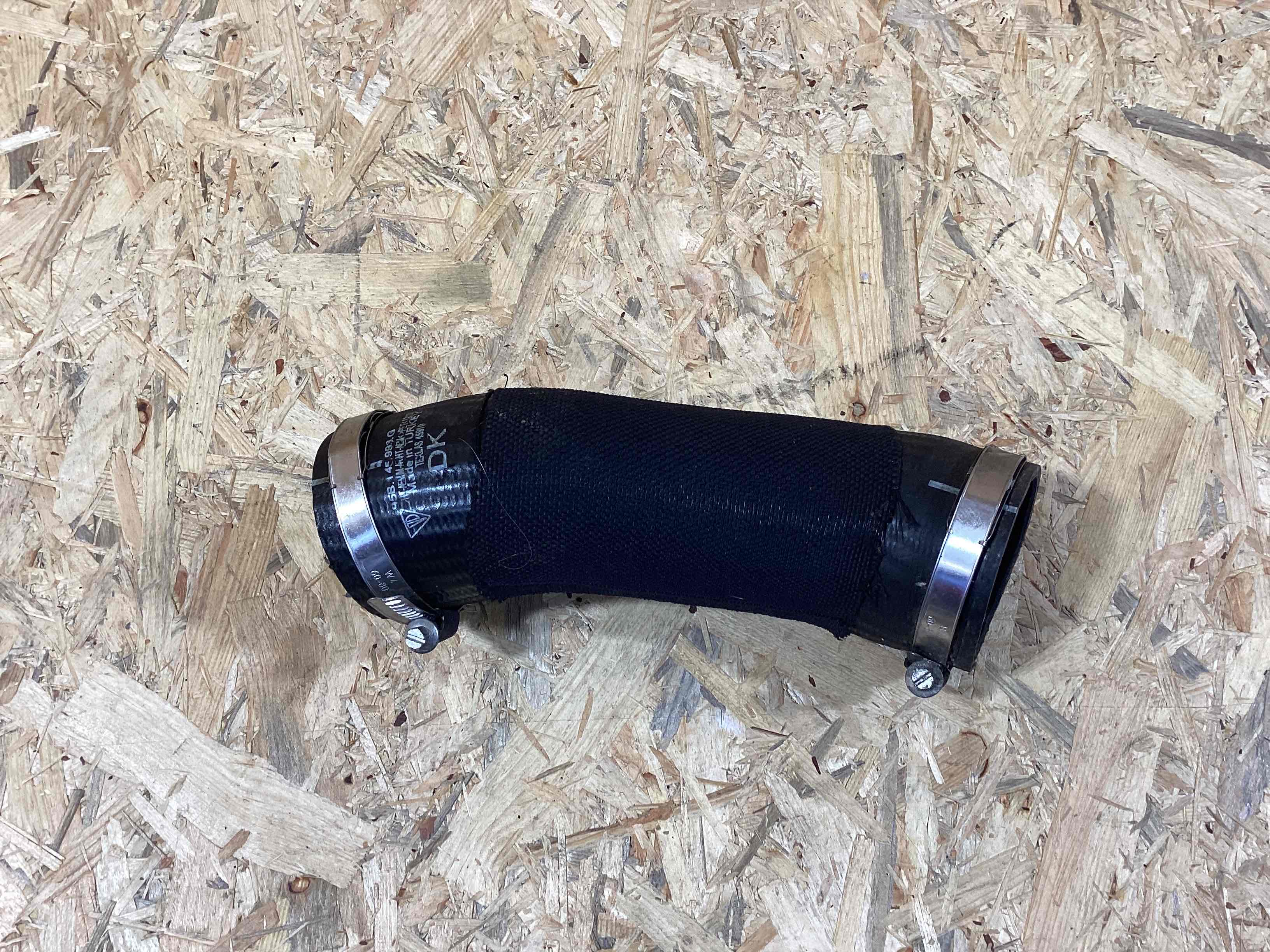 Патрубок Porsche Macan 080426-107