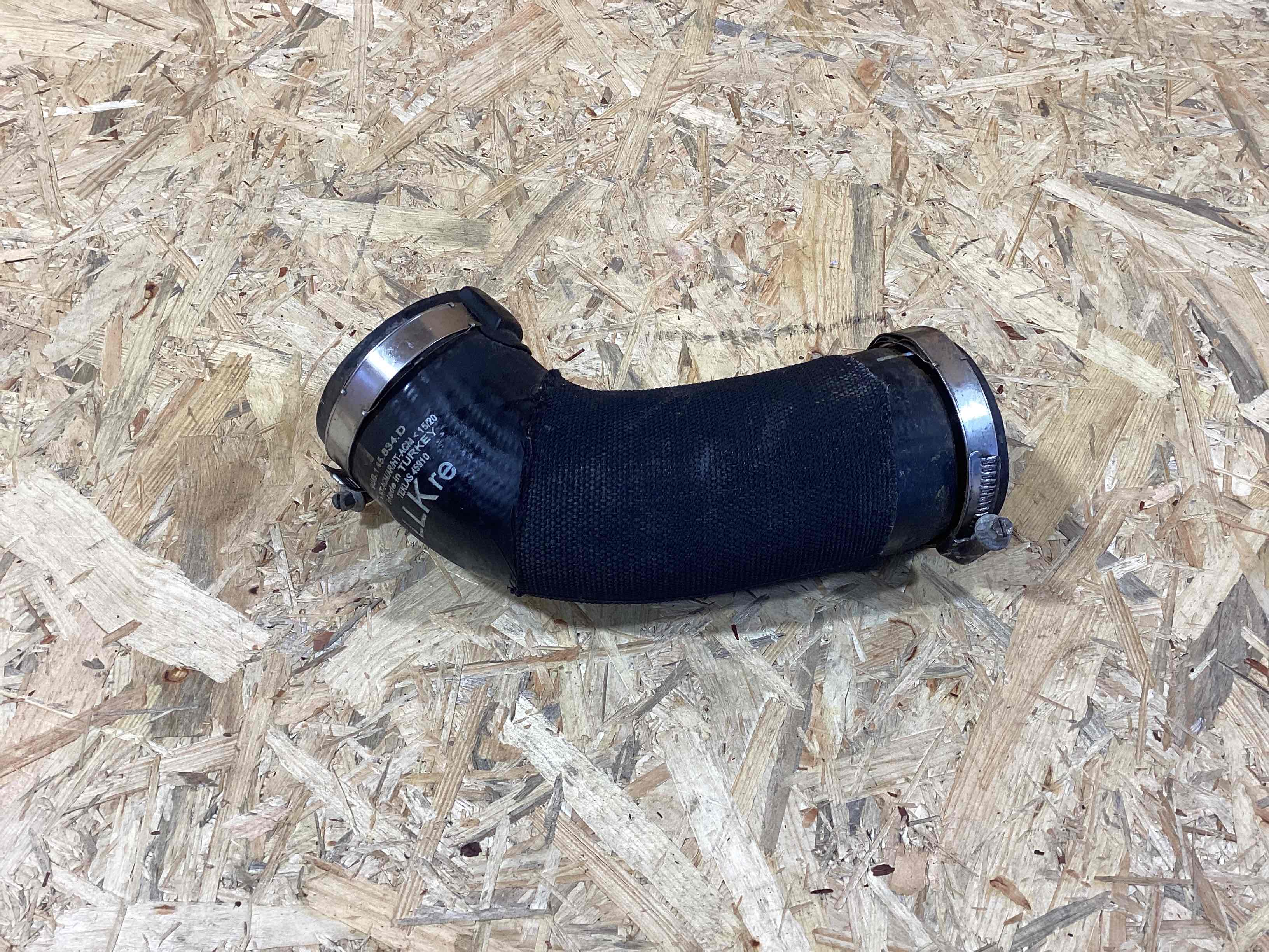 Патрубок Porsche Macan 080426-108