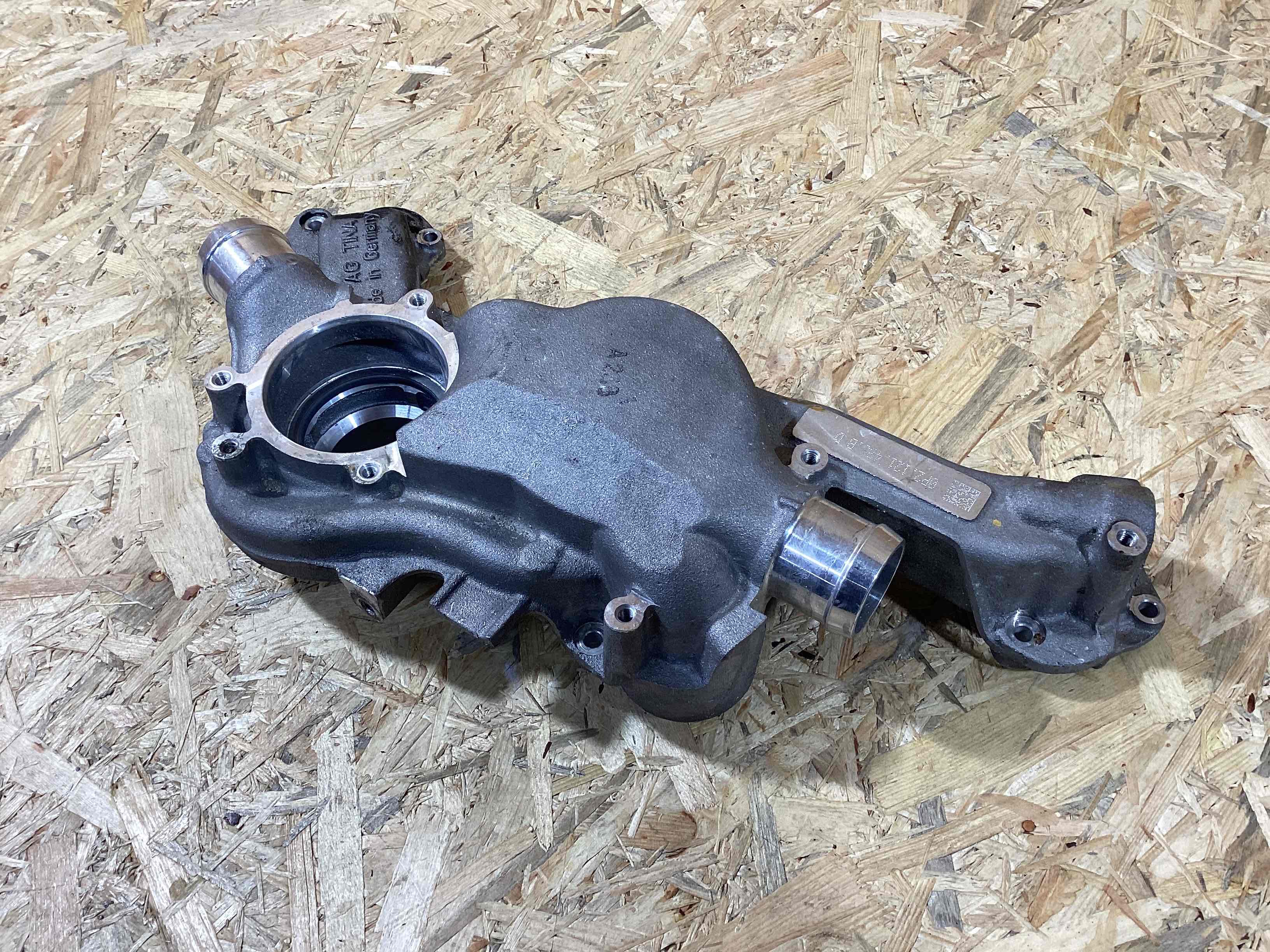 Термостат (корпус термостата) Porsche Panamera 080426-114