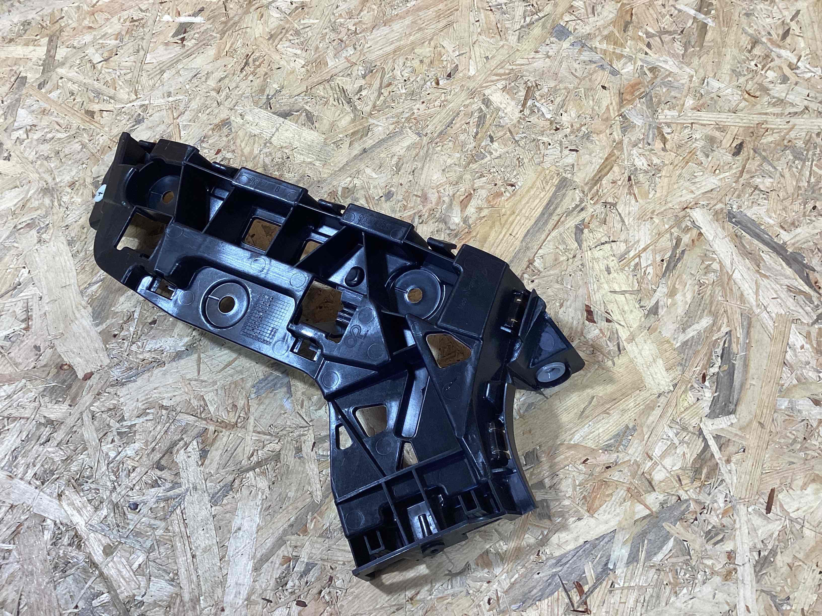 Крепление бампера Porsche Cayenne 080426-119