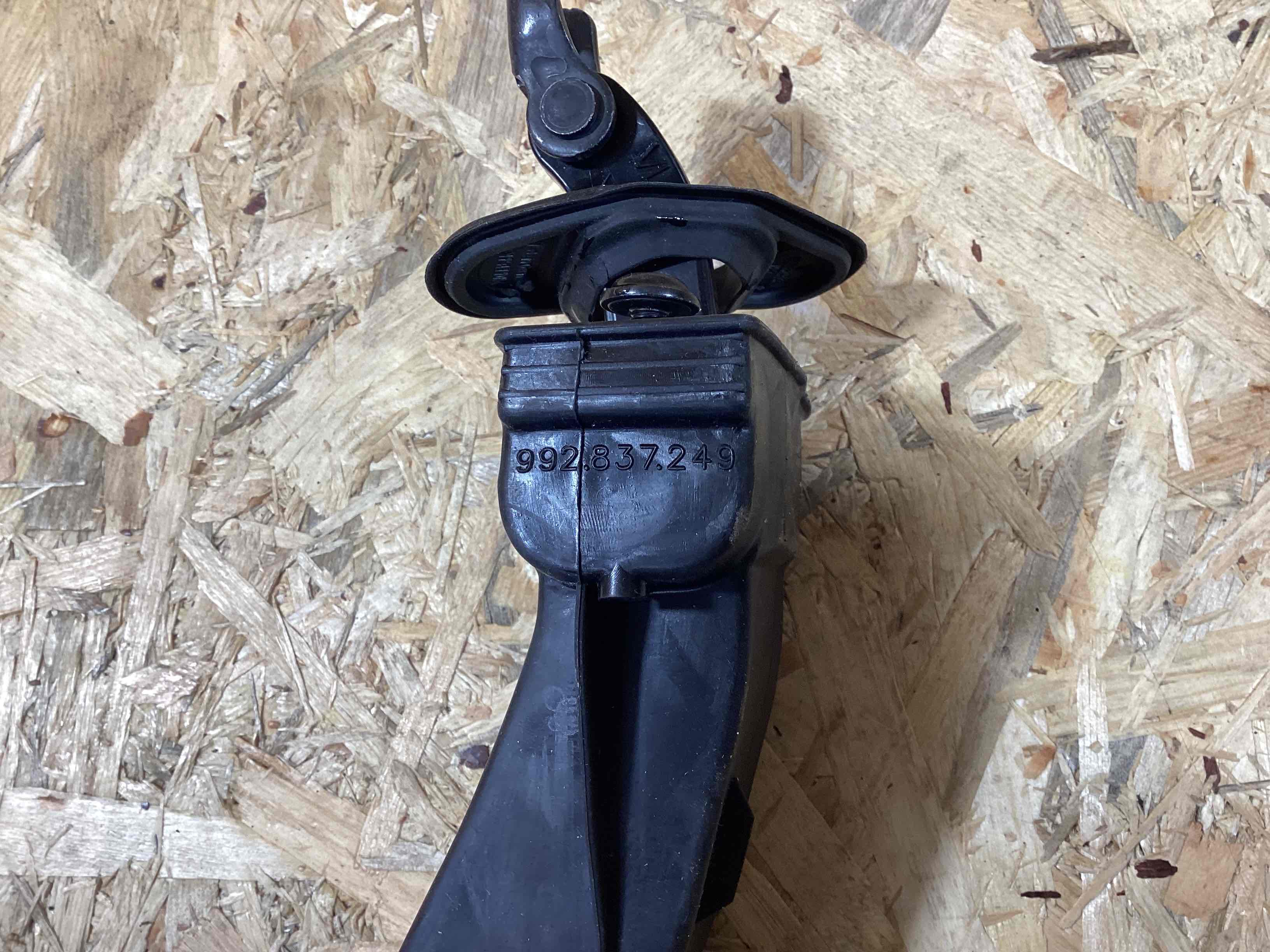 Ограничитель открывания двери Porsche 911 080426-123