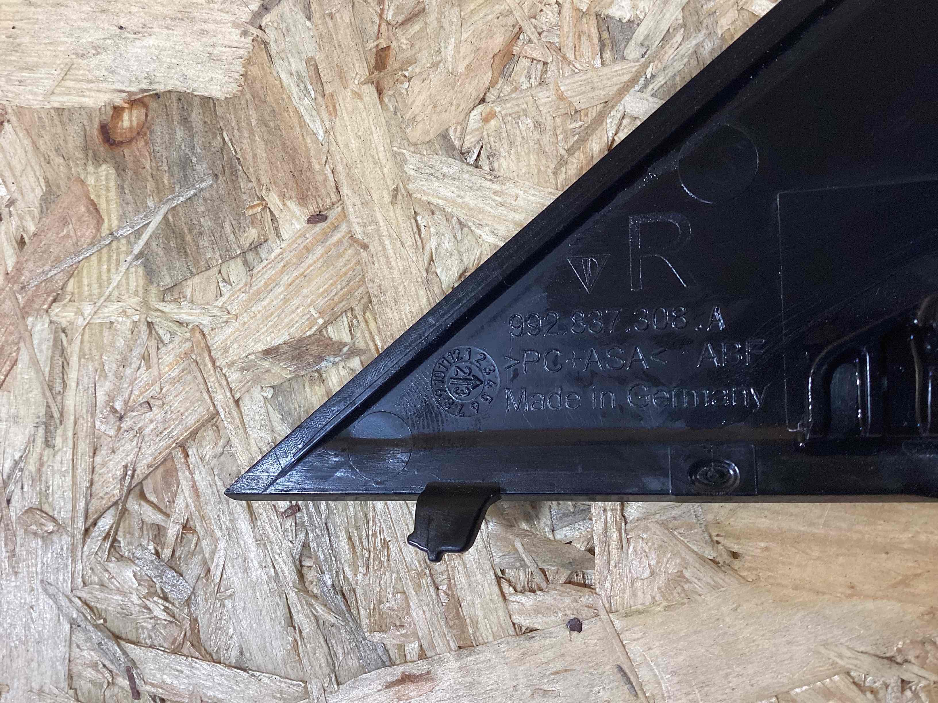 Молдинг двери передней правой Porsche 911 080426-126