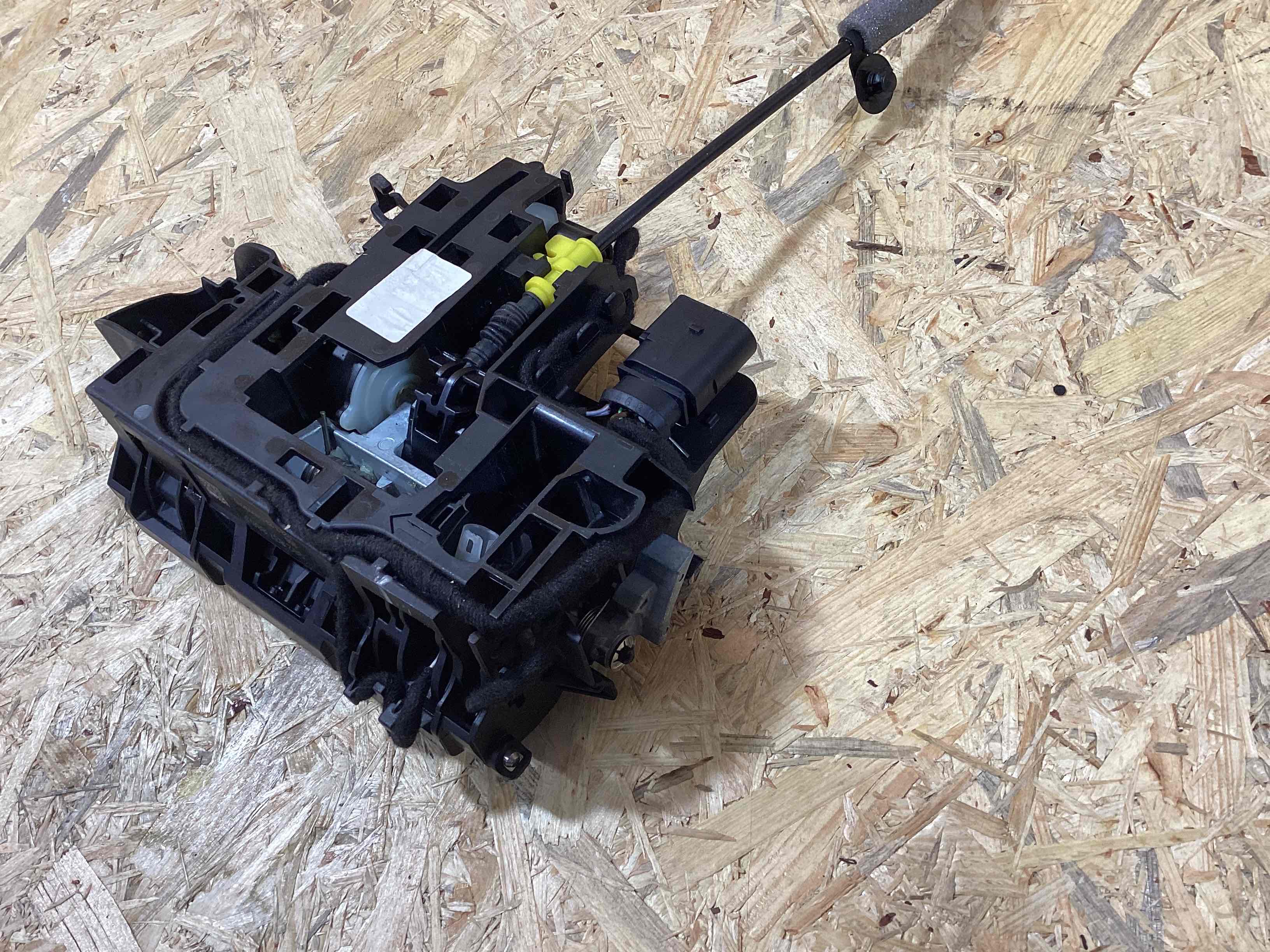 Замок двери передней правой Porsche 911 080426-128