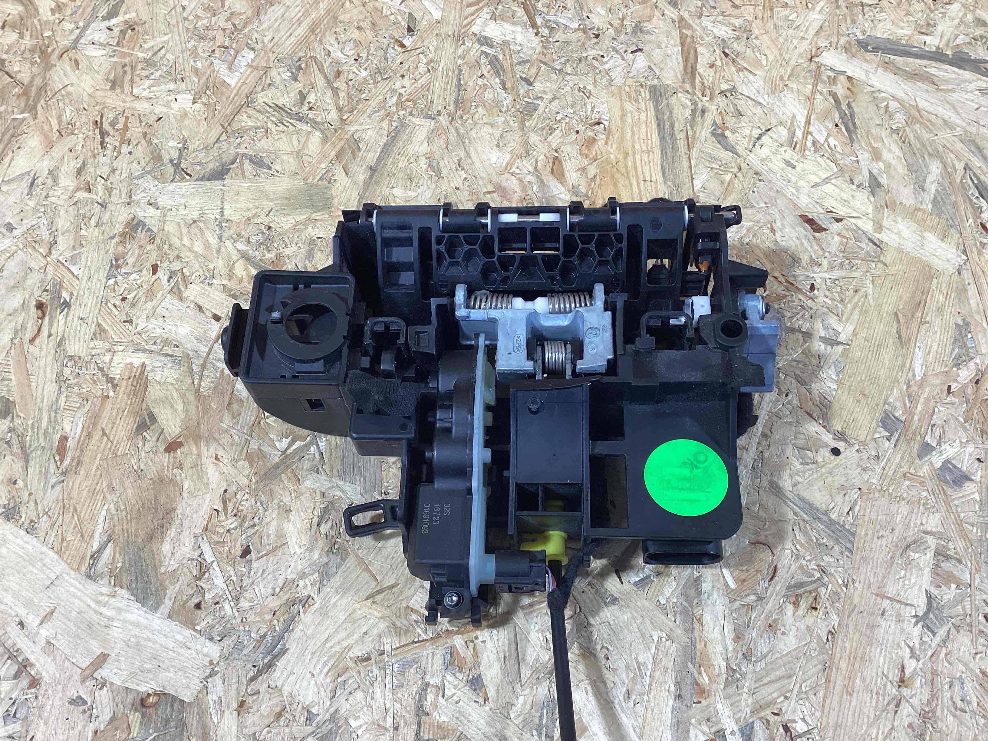 Замок двери передней правой Porsche 911 080426-128