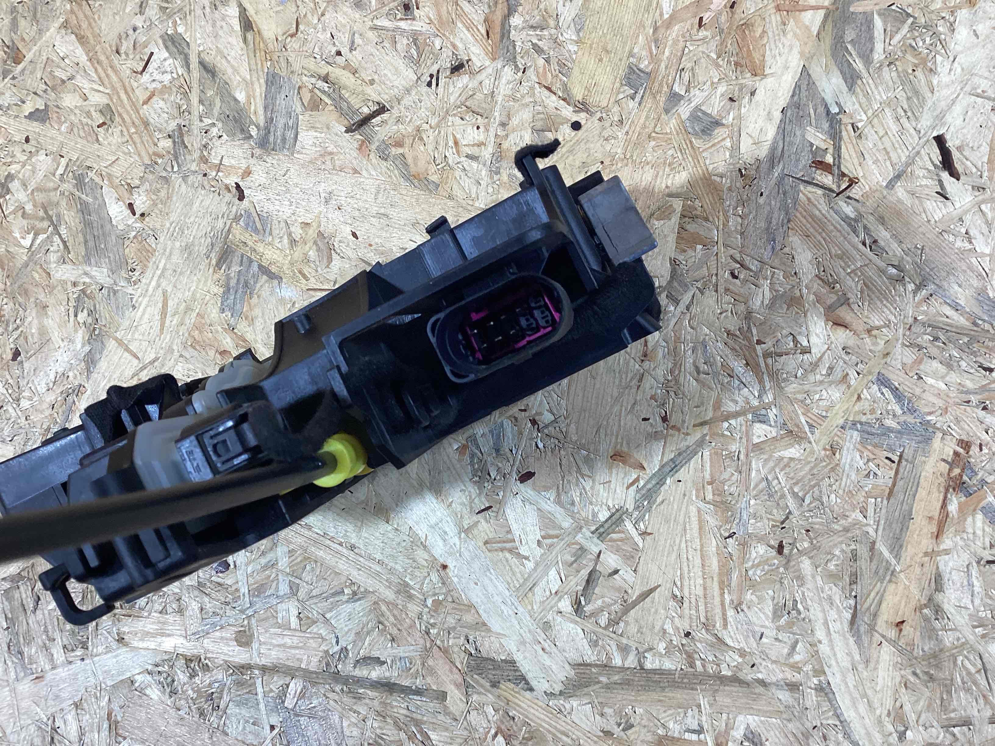 Замок двери передней правой Porsche 911 080426-128