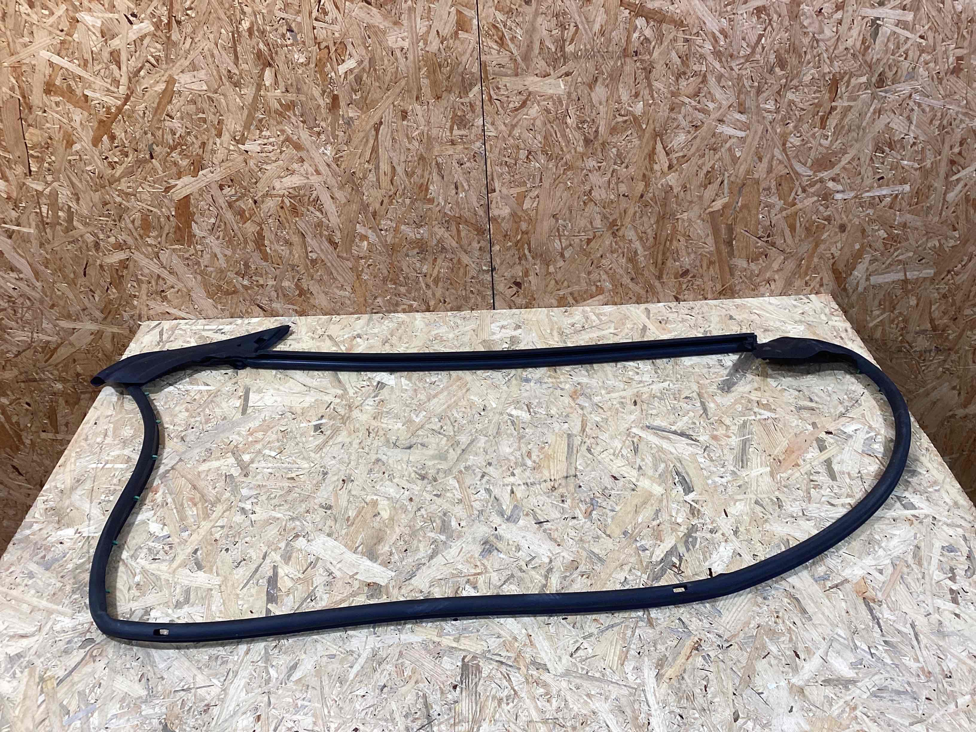 Молдинг двери передней правой Porsche 911 080426-135