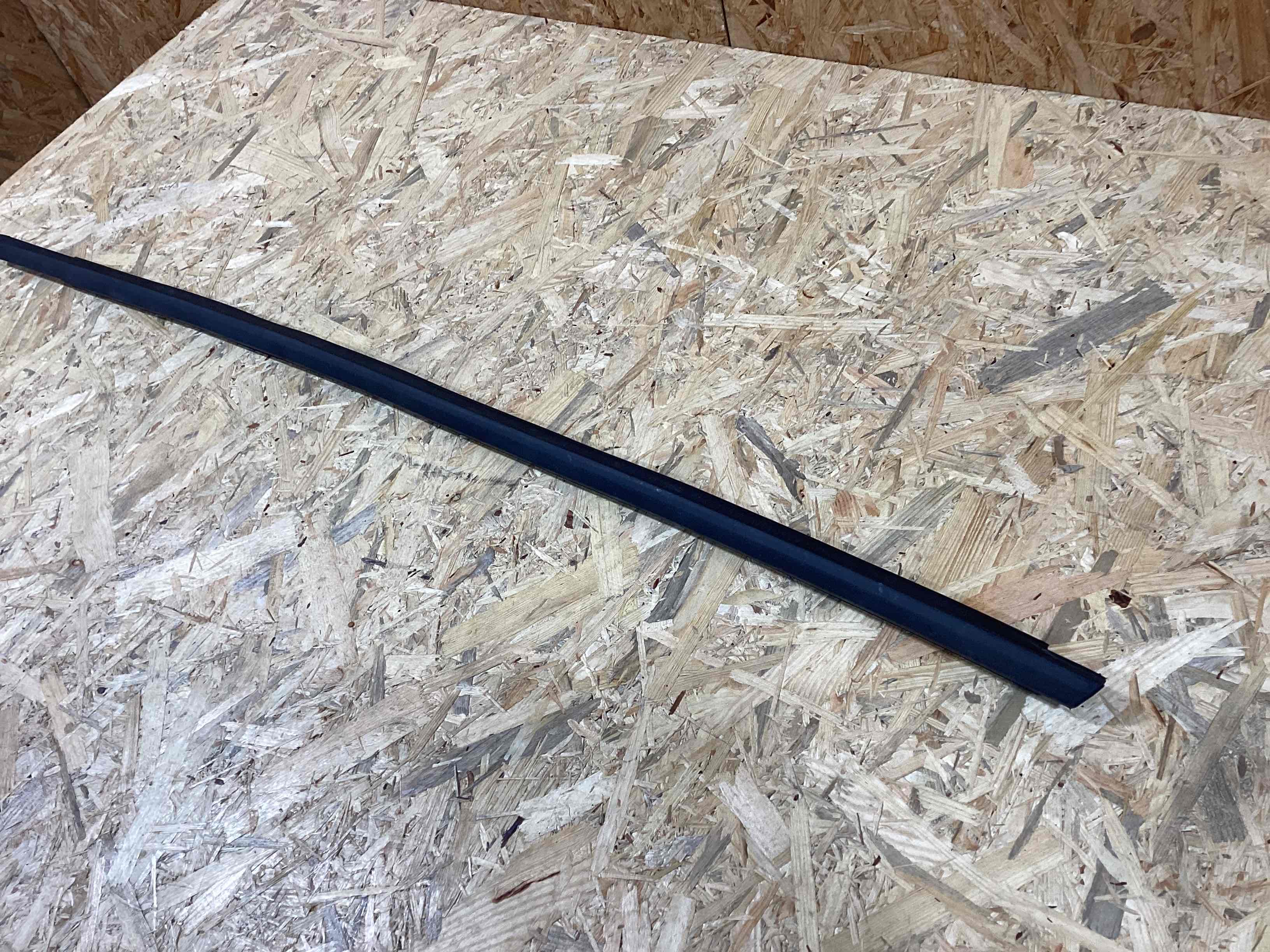 Молдинг двери передней правой Porsche 911 080426-136