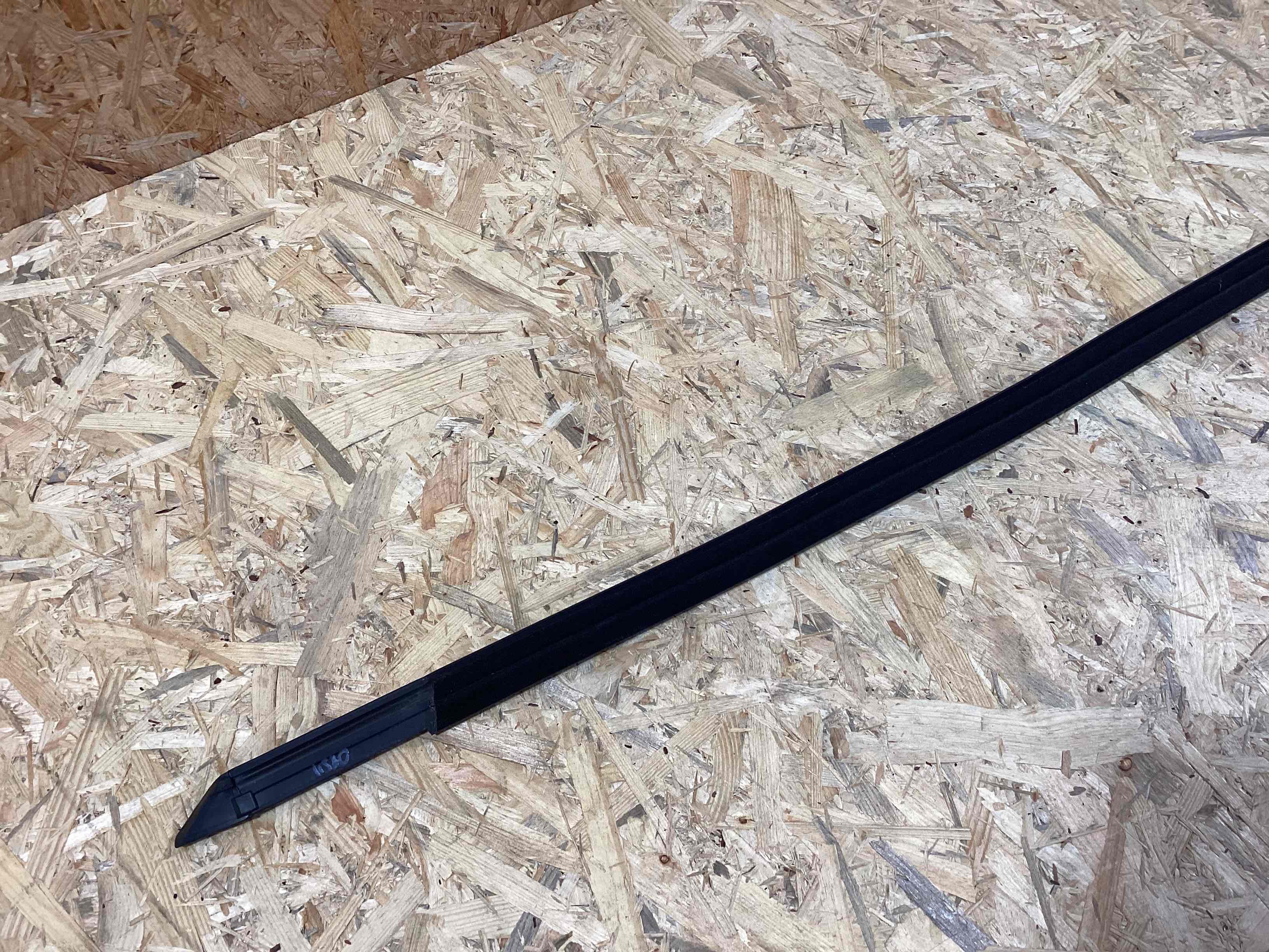 Молдинг двери передней правой Porsche 911 080426-136